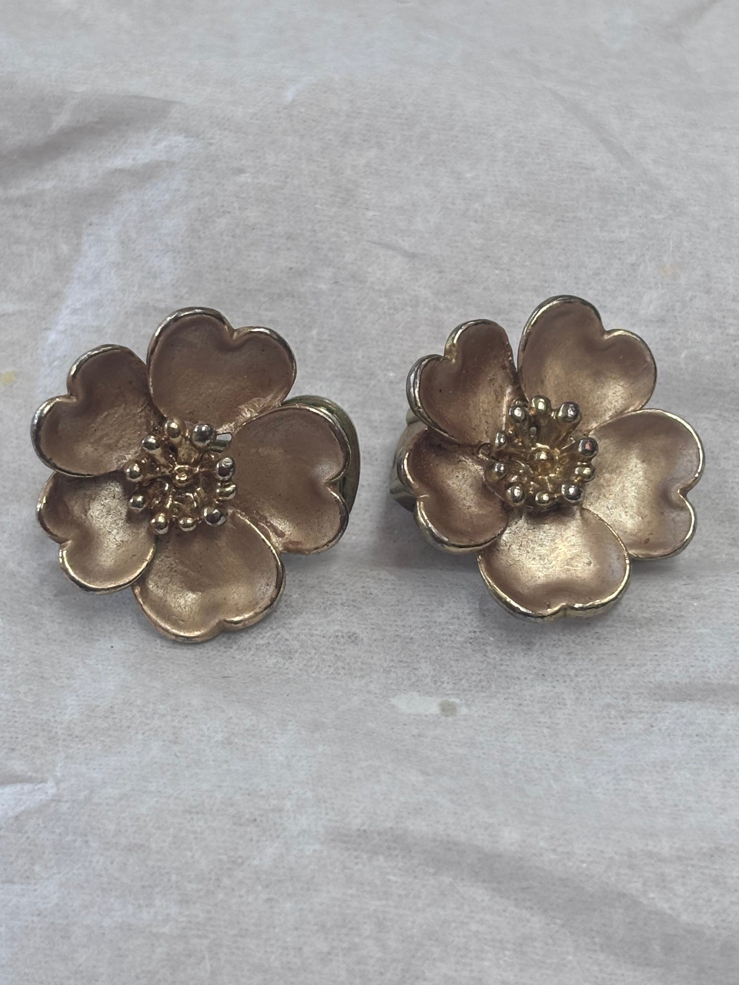 Gold flower clip on earrings