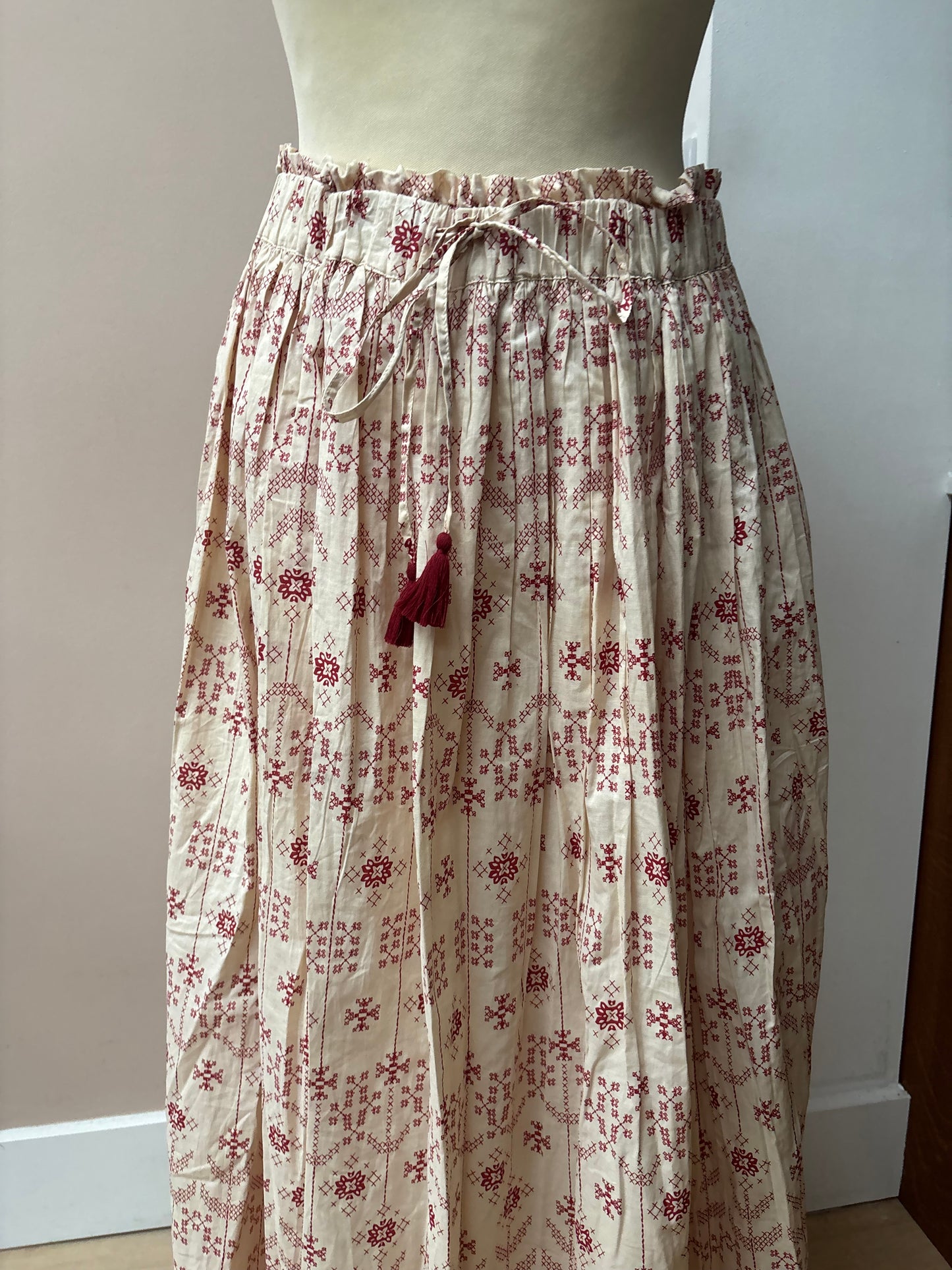 Long patterned 100% cotton skirt size 10/12