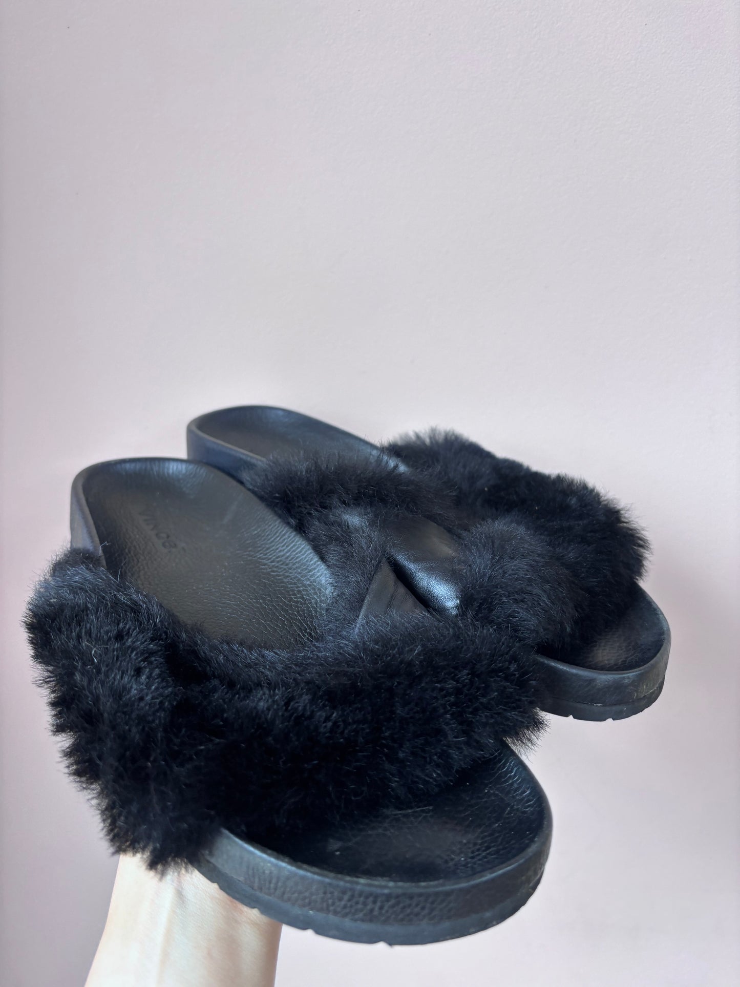Vince black leather and shearling flats size UK4.5