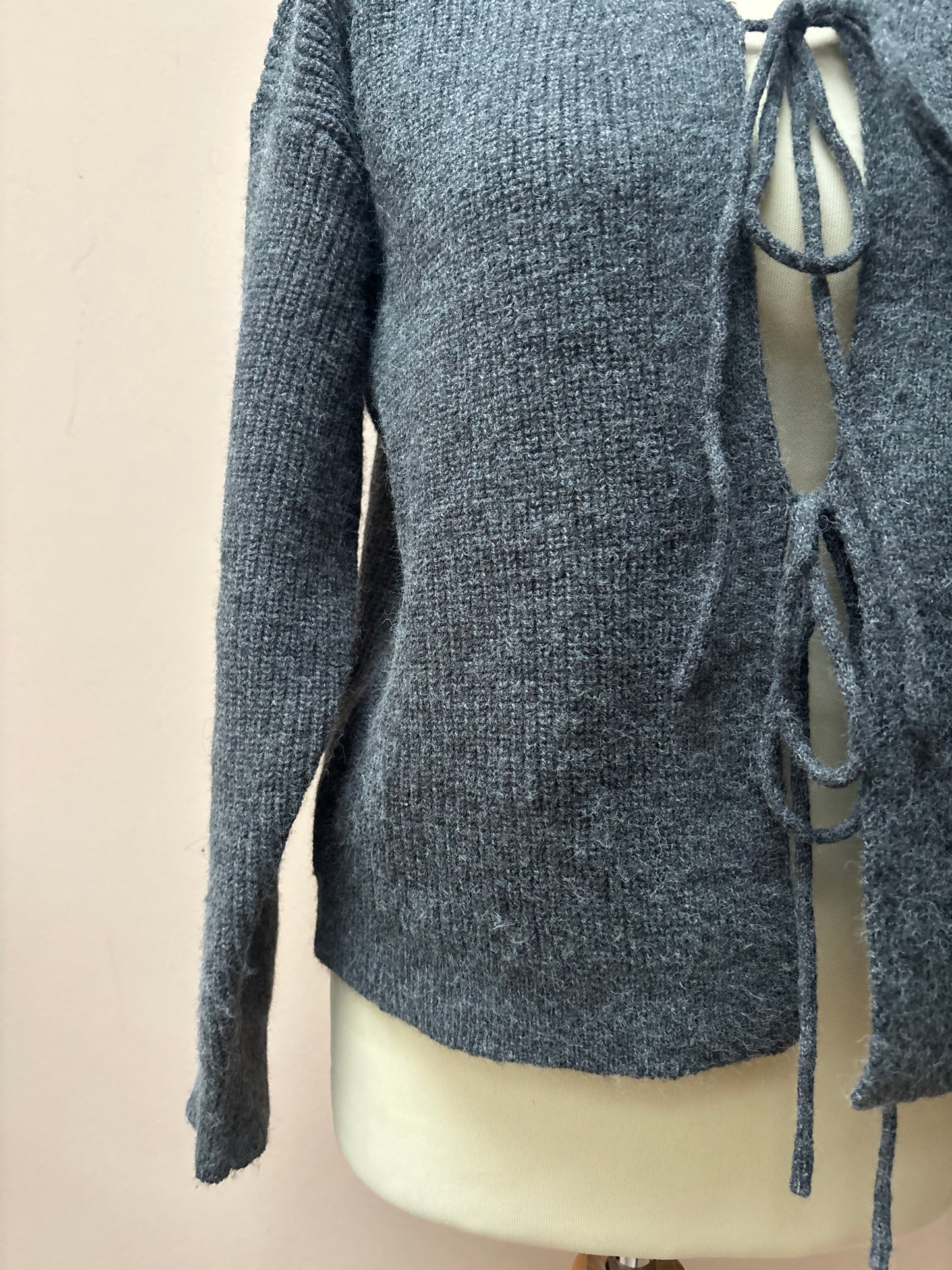 Grey knit front tie cardigan size 10