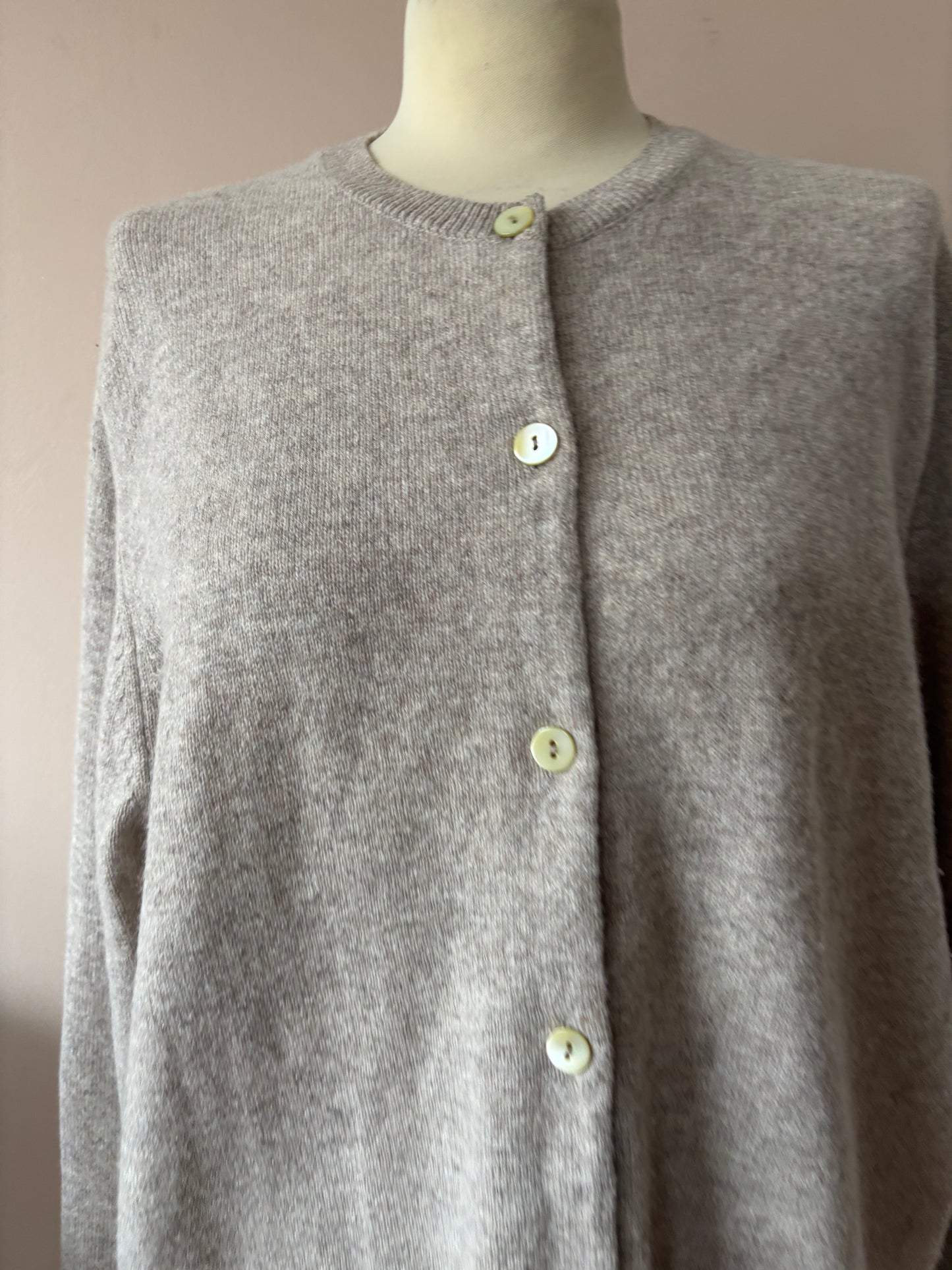 Vintage pure wool oatmeal cardigan size 12-16
