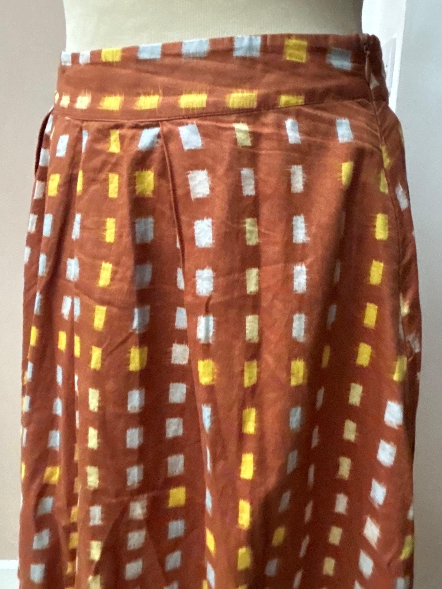 Toast patterned cotton skirt size 10