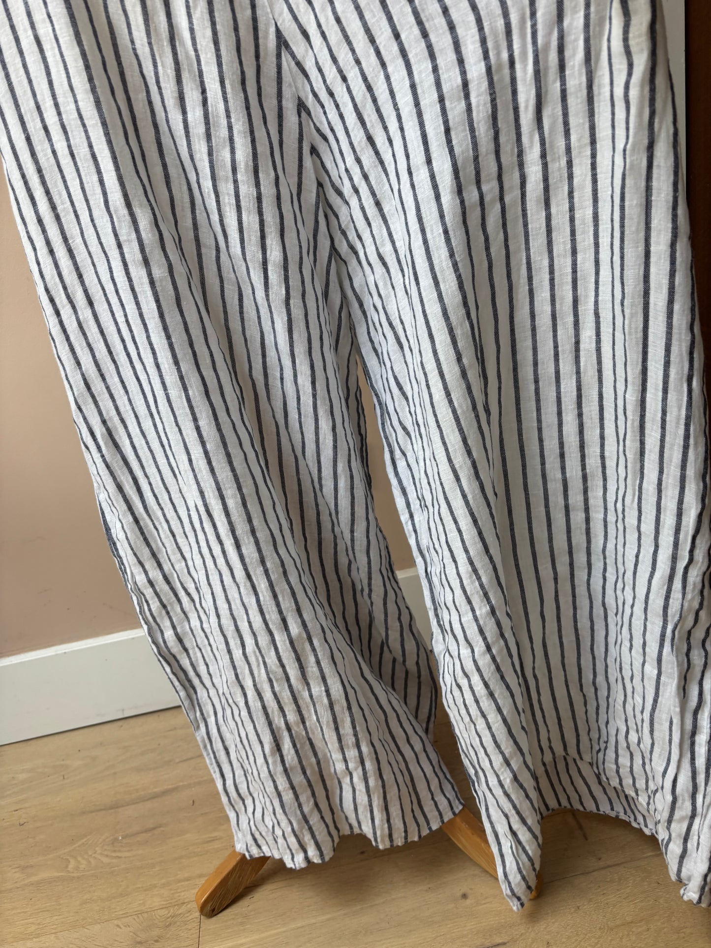 Striped 100% linen jumpsuit size M/L