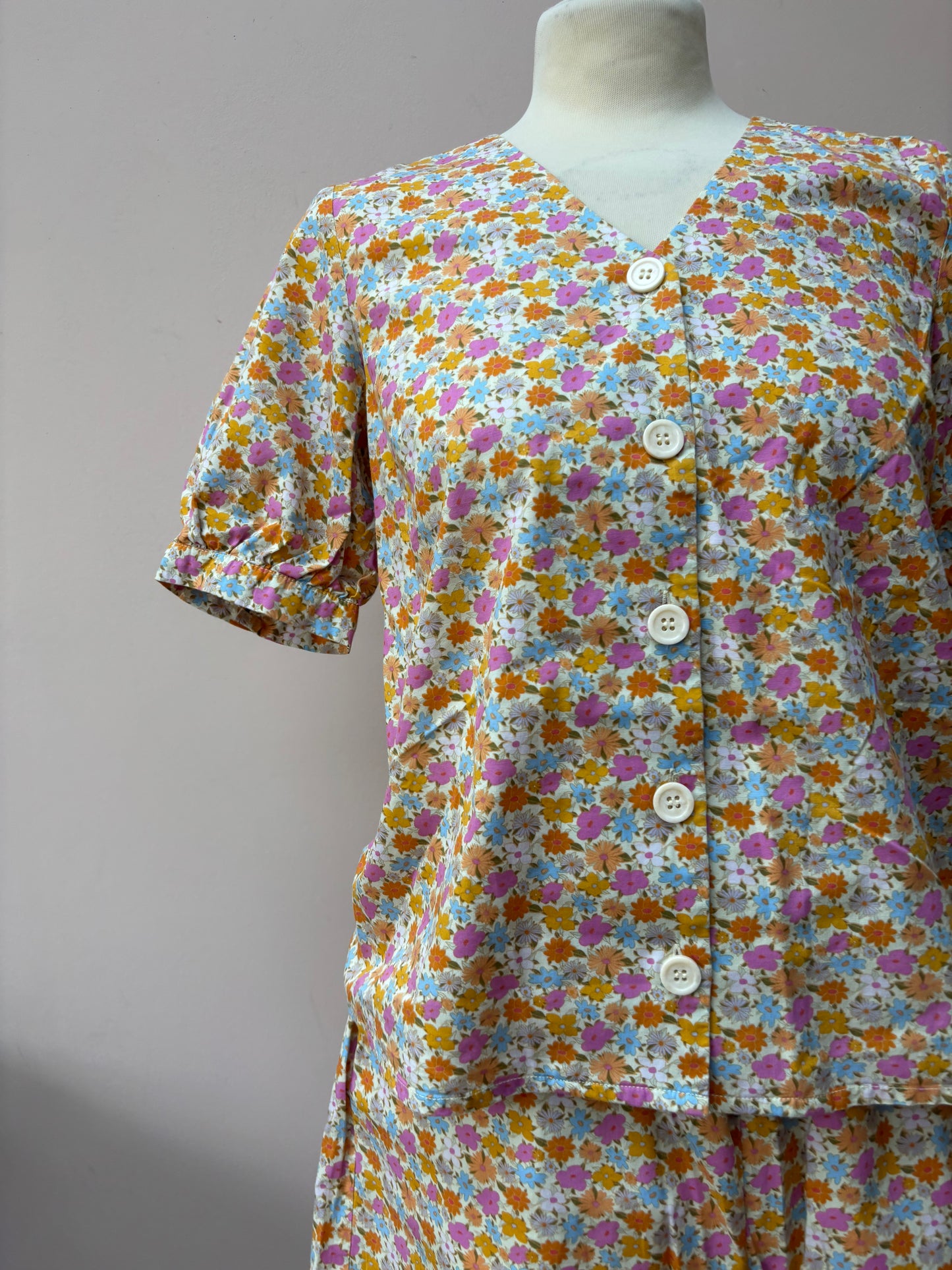 Floral cotton shorts set size 6/8 top size 10 bottom