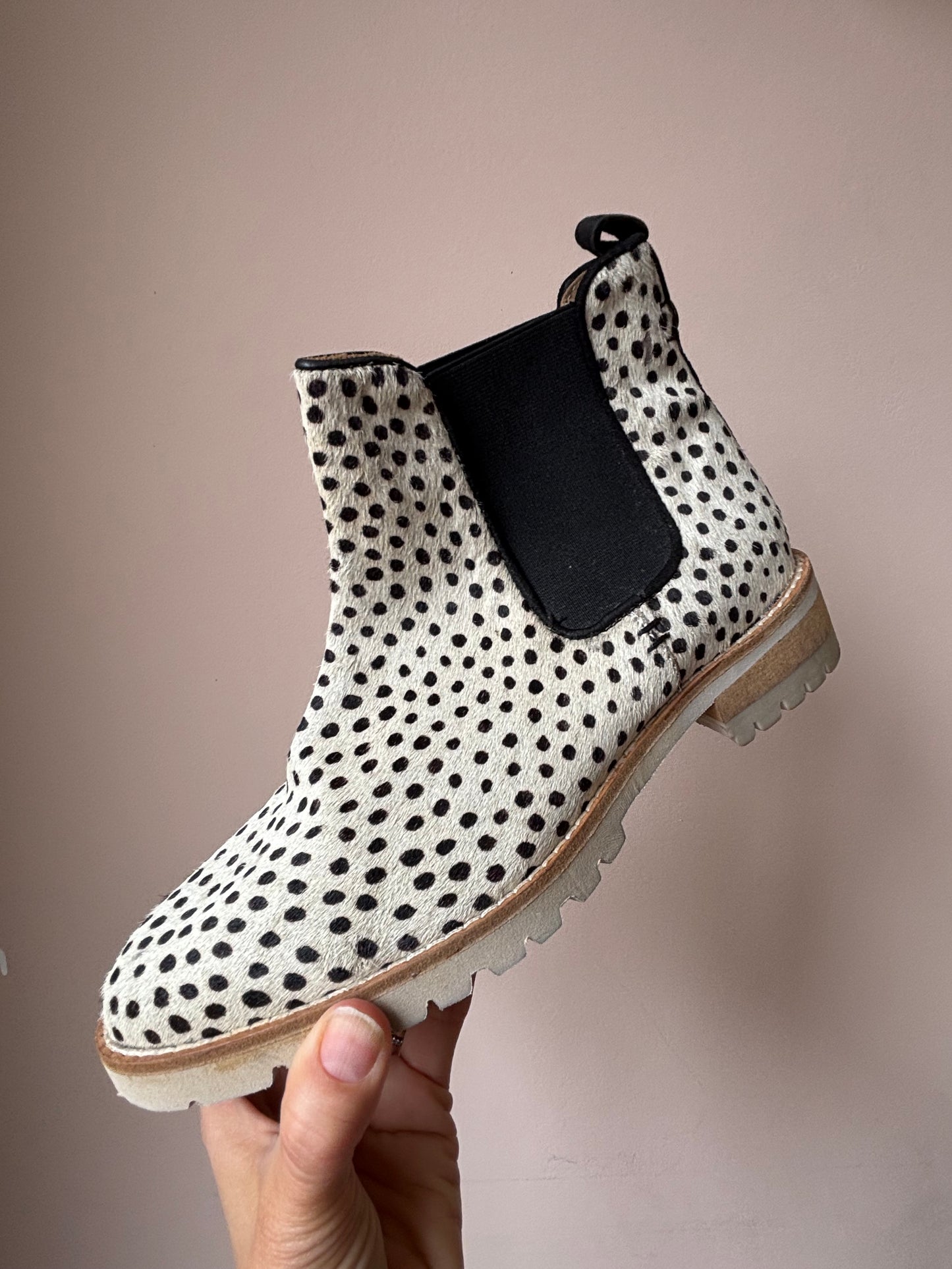Suede polka dot boots size UK4