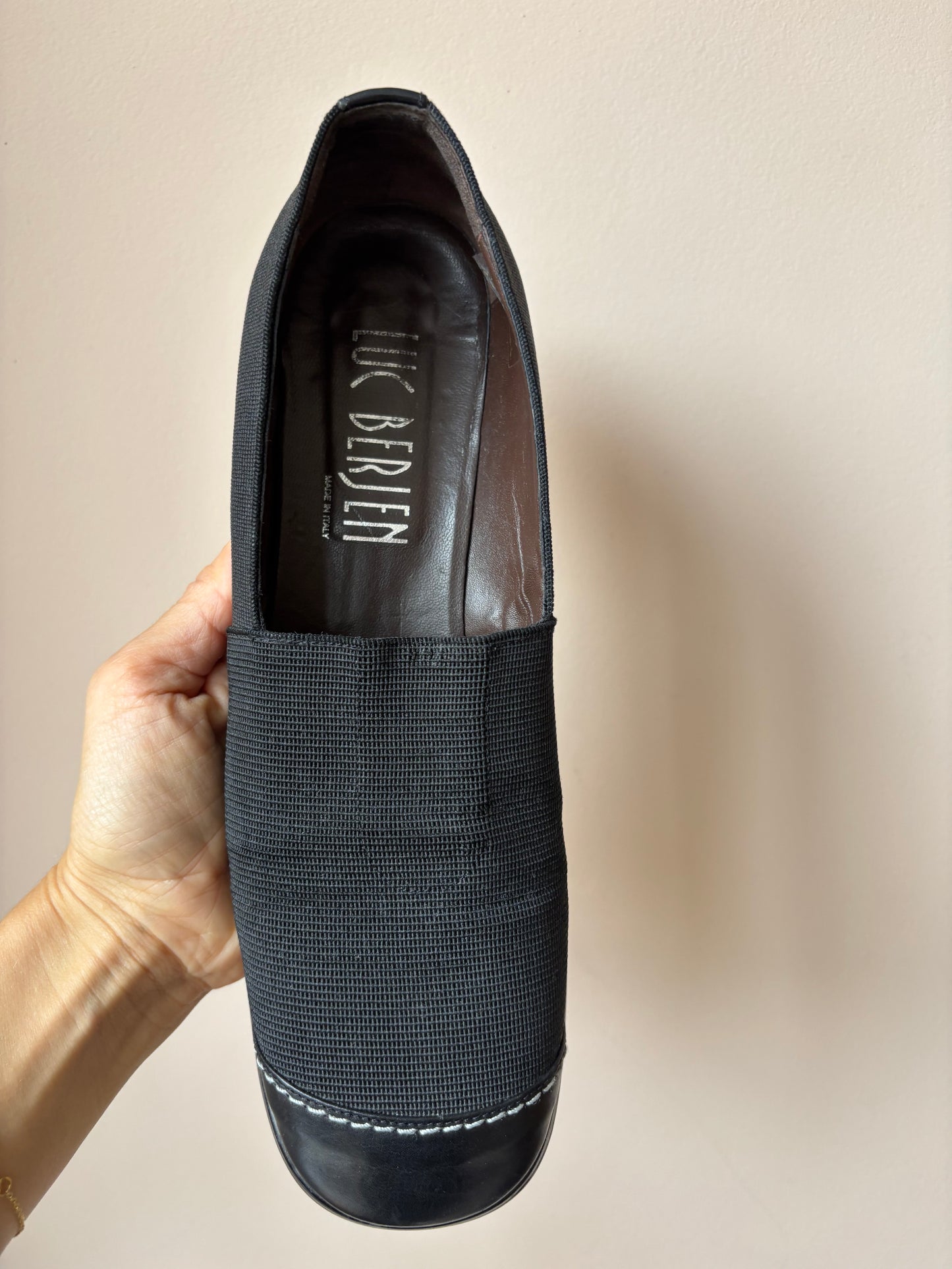 Vintage black shoes size UK4