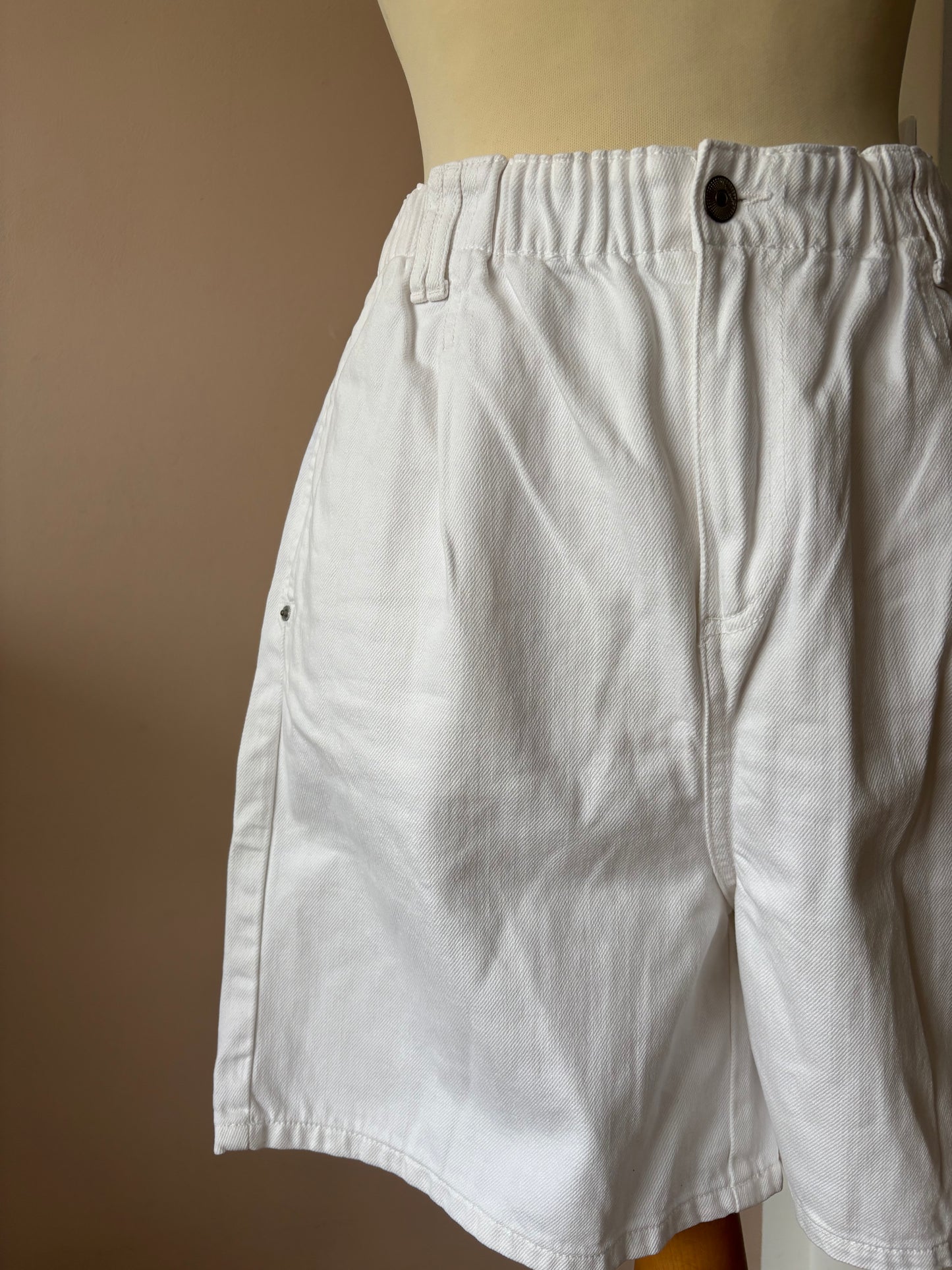 White cotton shorts size 10/12
