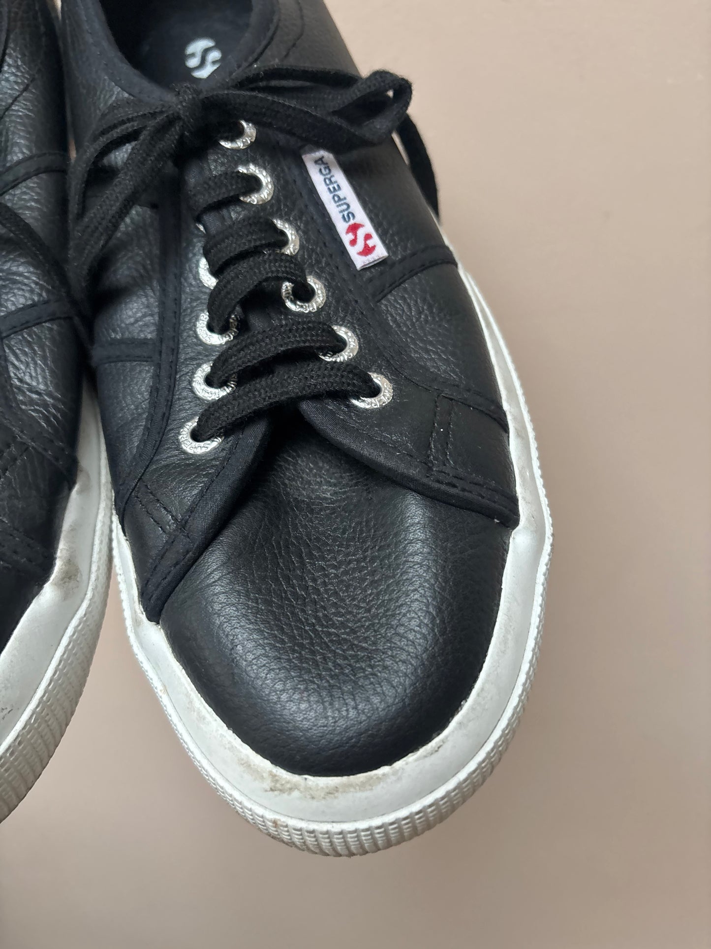 Black leather Superga shoes size 41 (UK7)