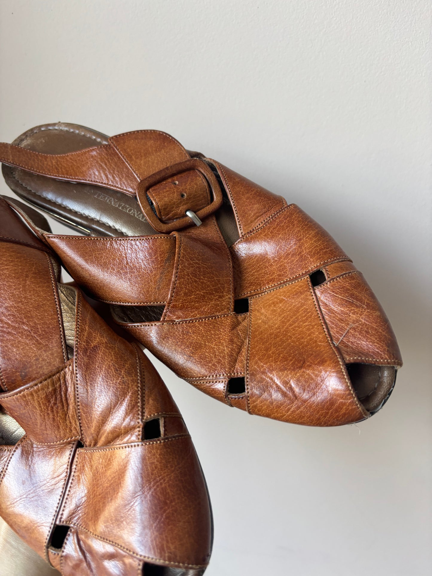 Vintage brown leather shoes size 5