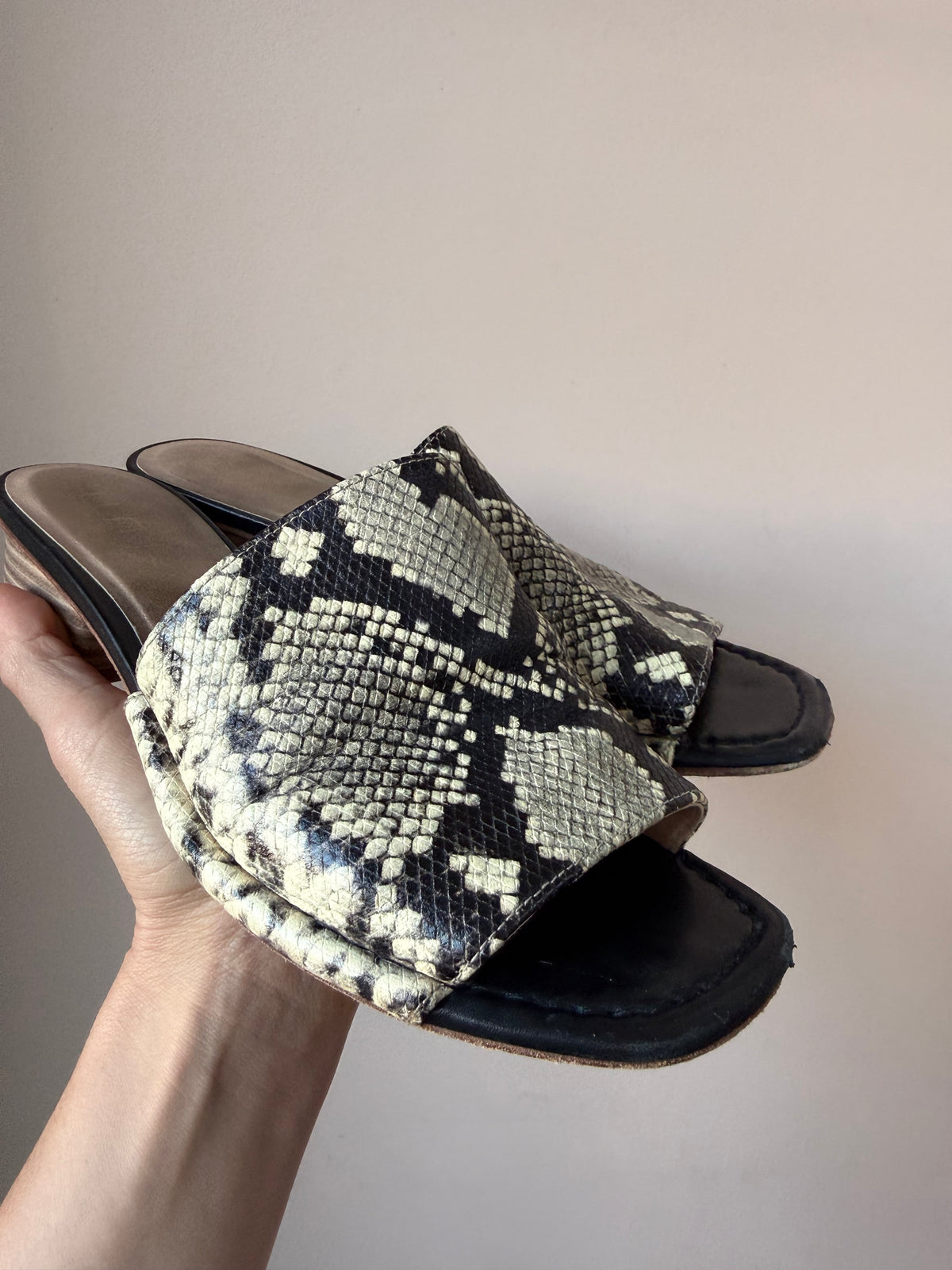 Snakeskin print leather shoes size UK5