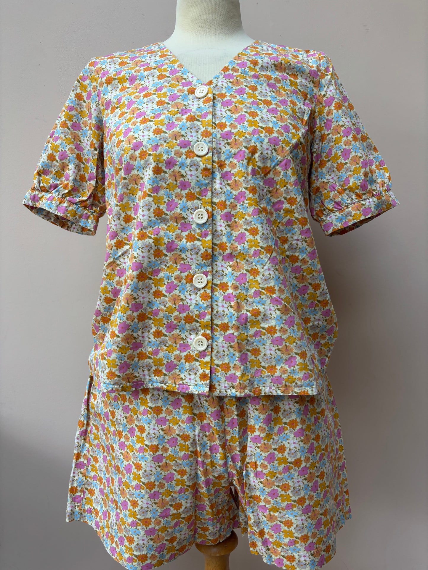 Floral cotton shorts set size 6/8 top size 10 bottom