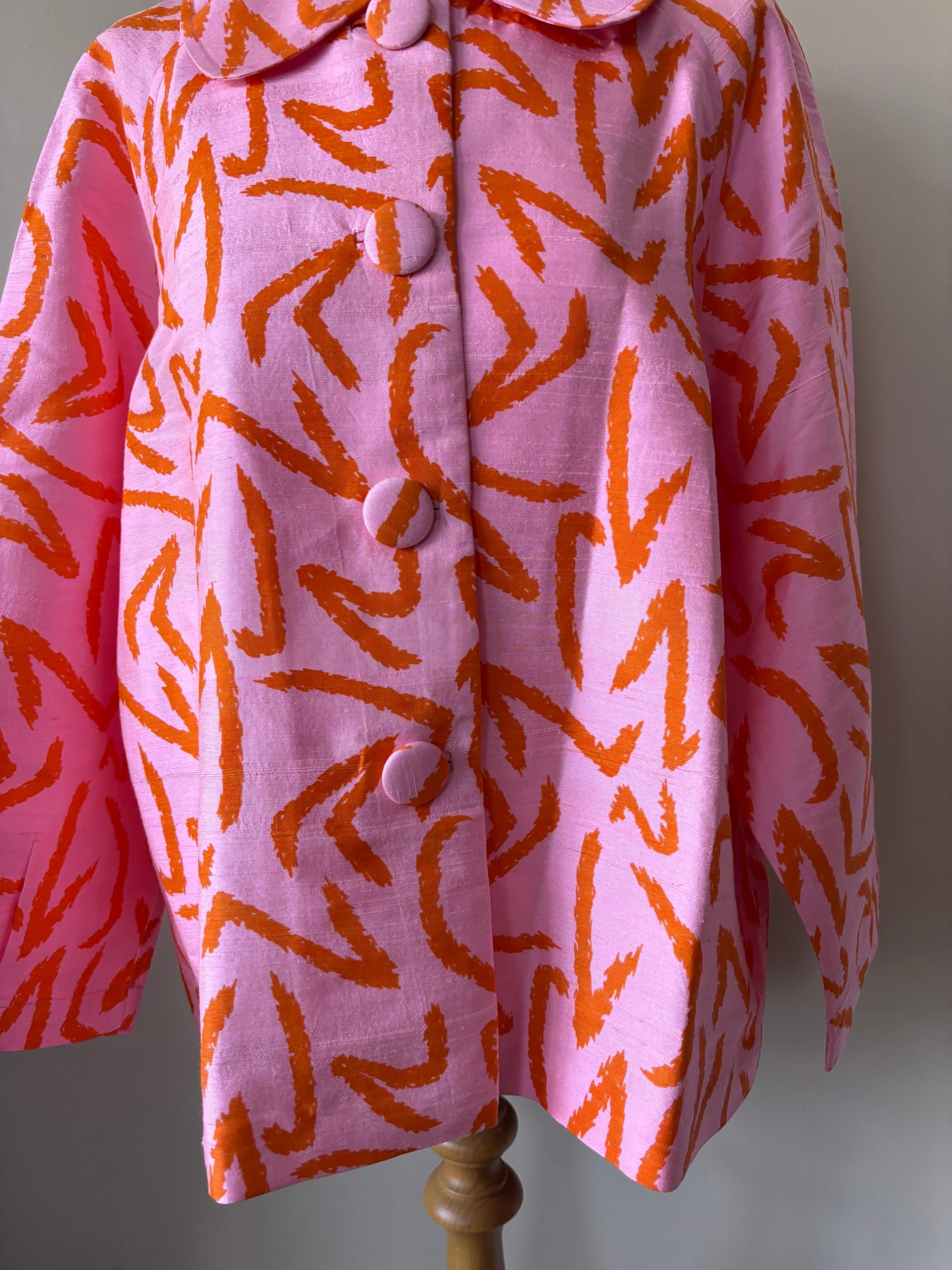 Bright 100% silk jacket size Large