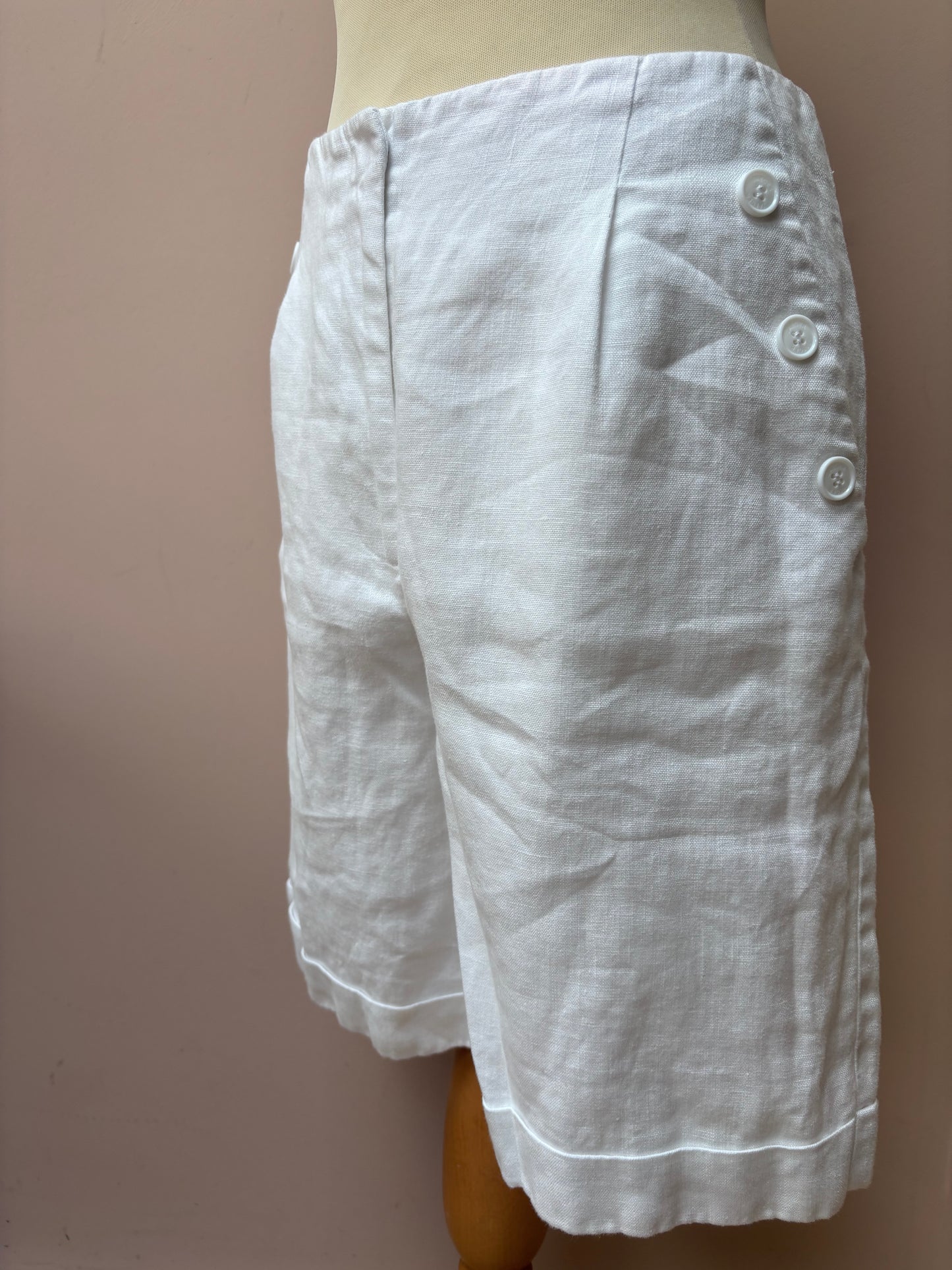 Jaeger white 100% linen shorts size 12