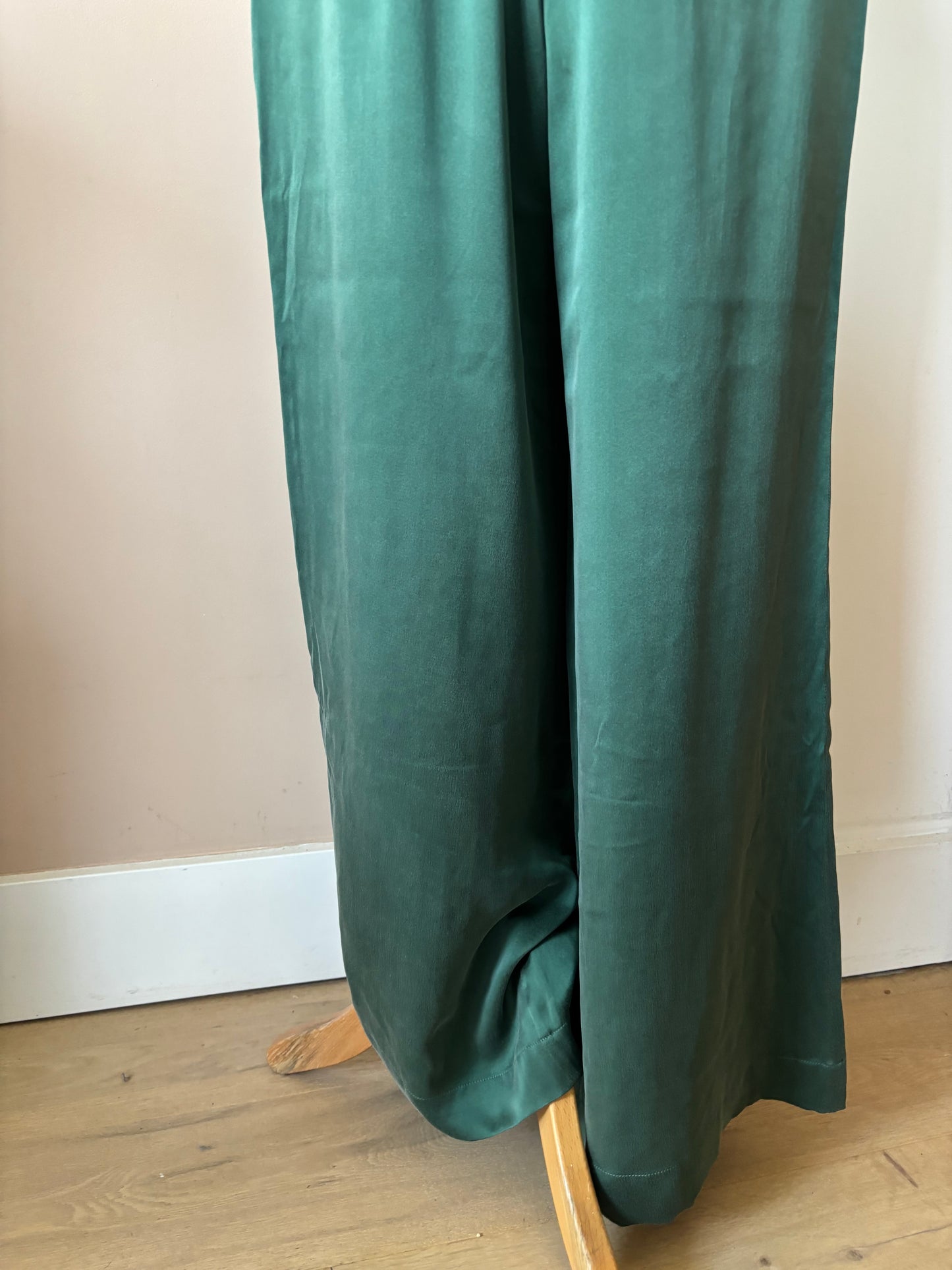 Asceno 100% silk trouser with black belt size medium