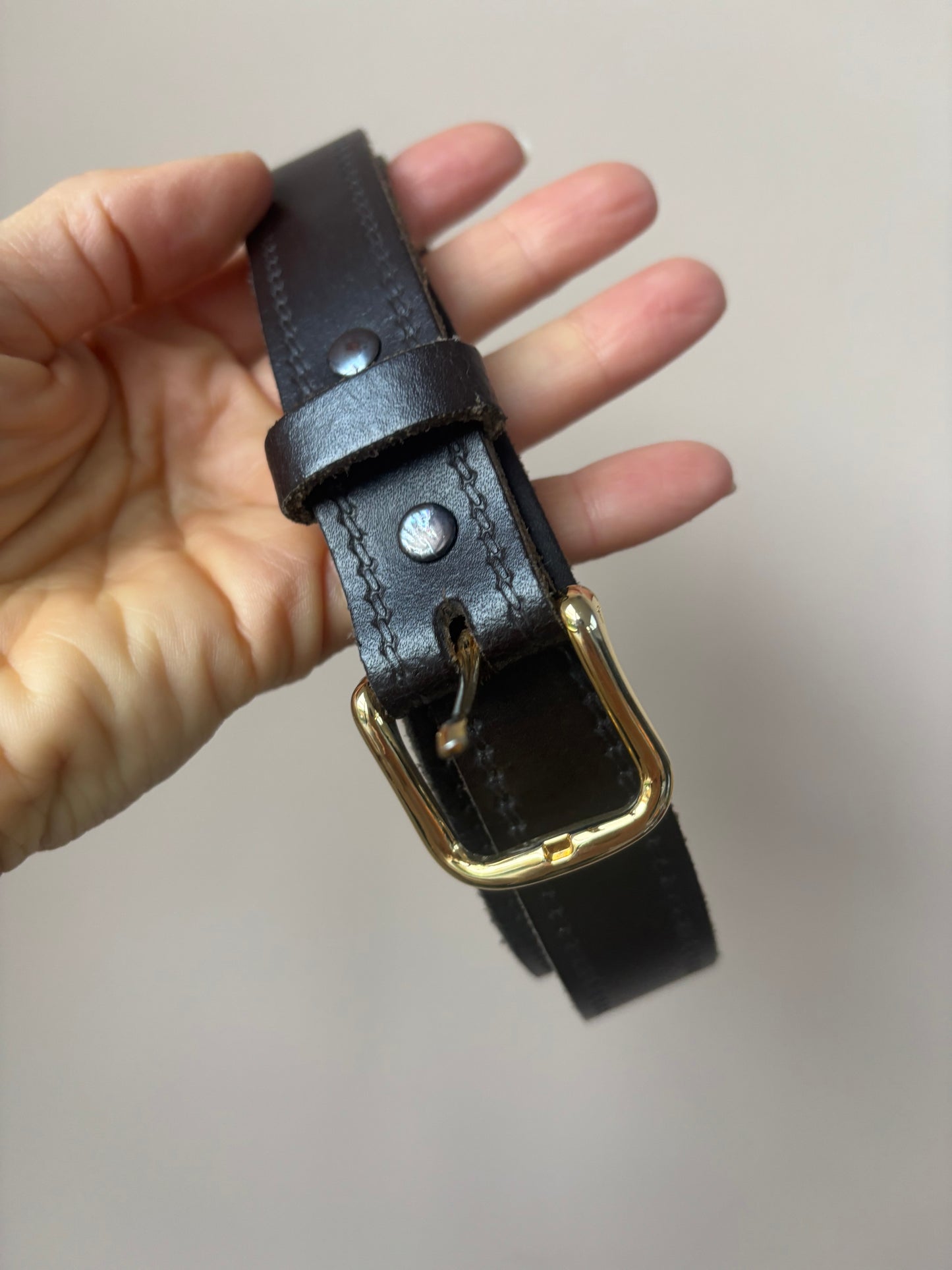 Dark brown leather belt size Medium