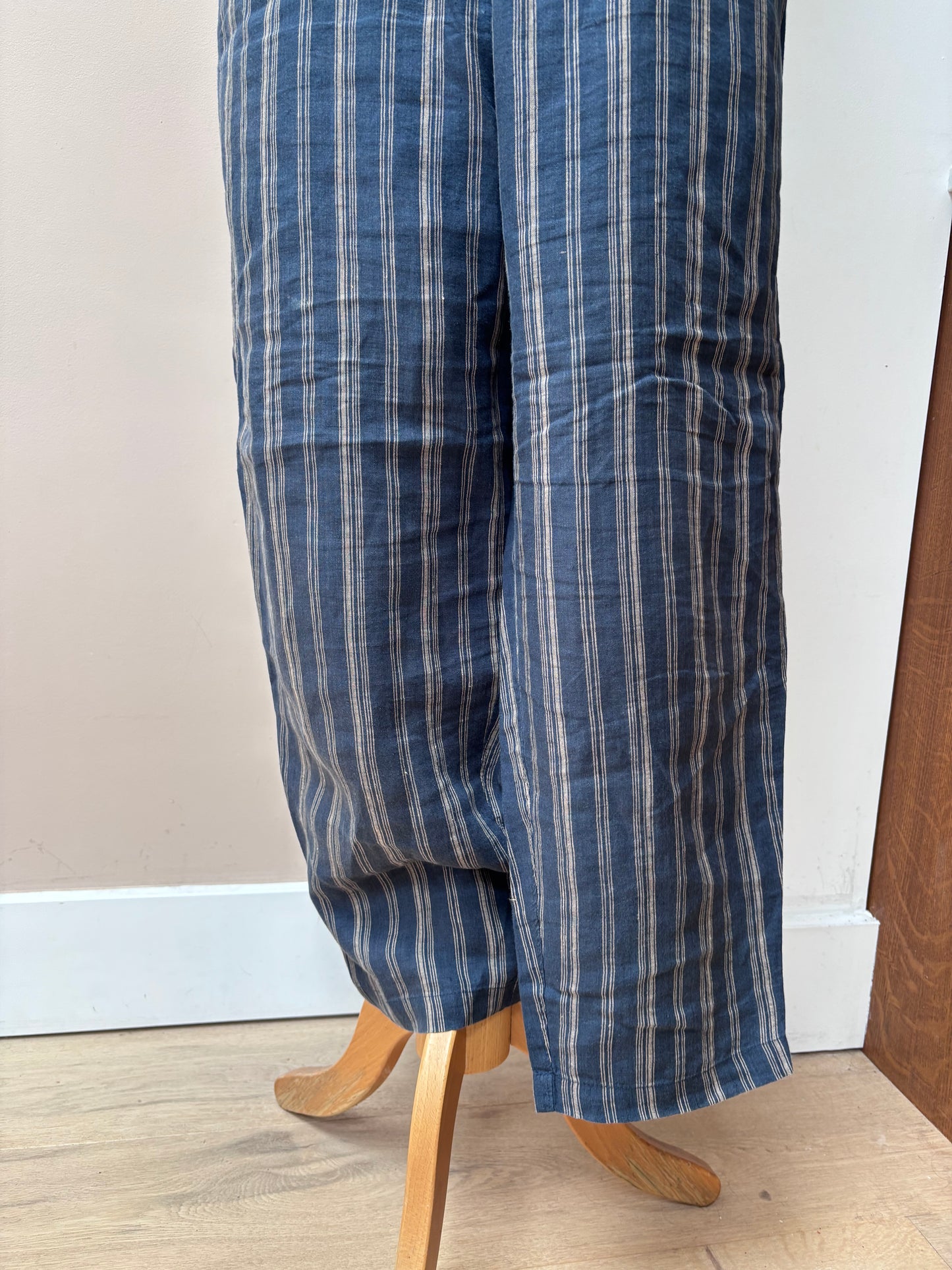 Toast 100% linen cropped striped trousers size 10