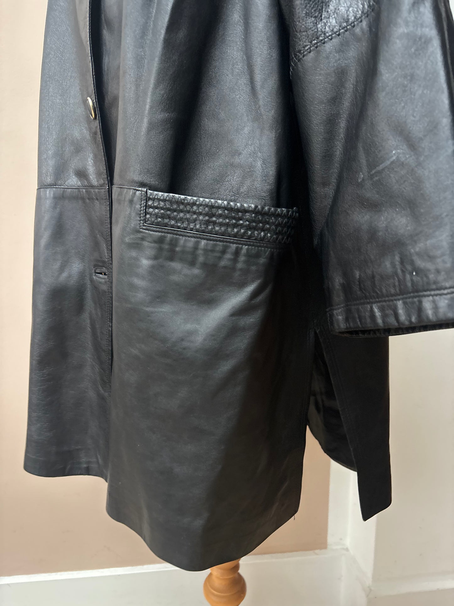 Vintage black leather jacket size 12-16