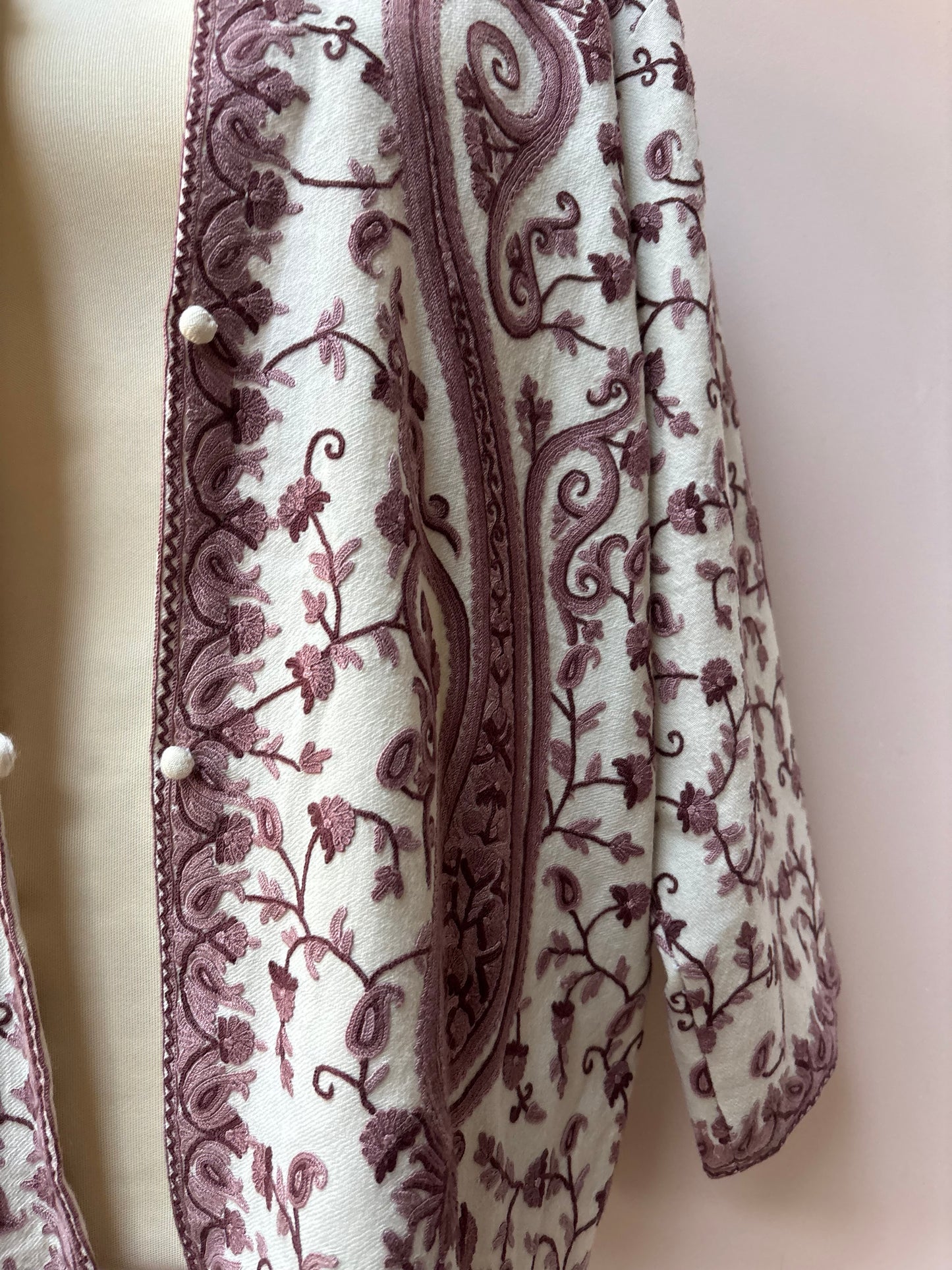 Vintage embroidered wool jacket size Medium