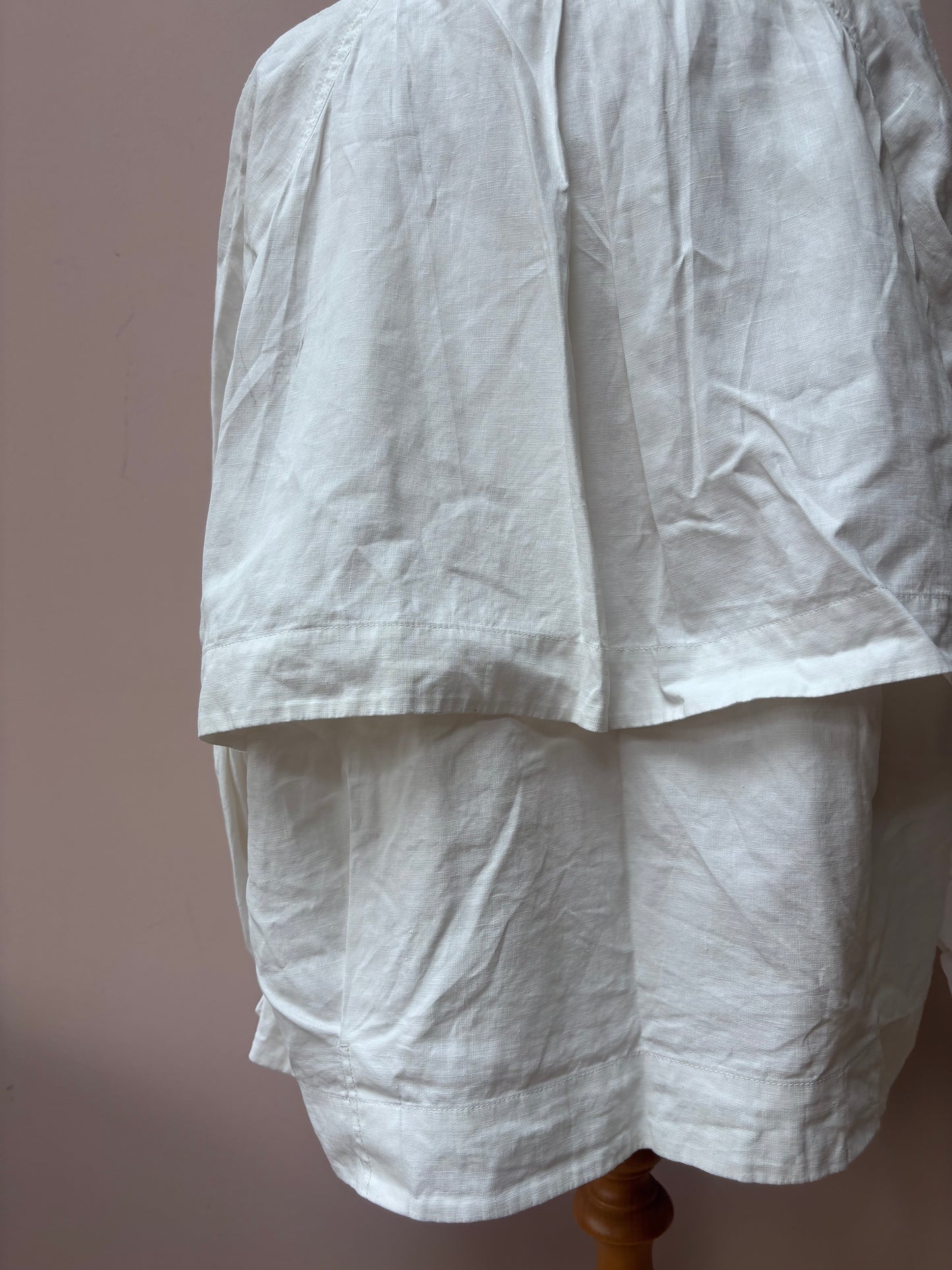 White 100% linen jacket size 14