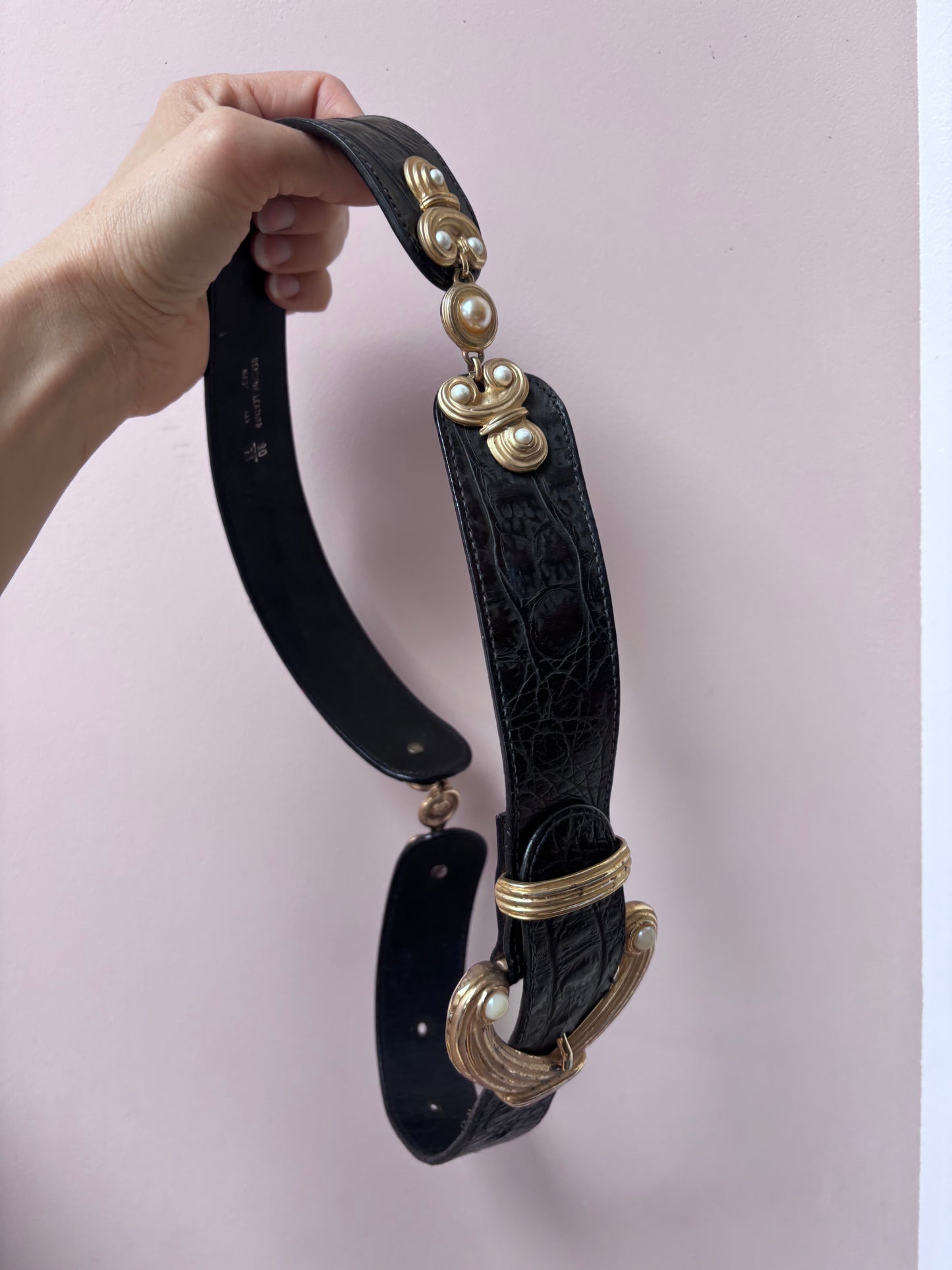 Vintage black leather belt size 8/10