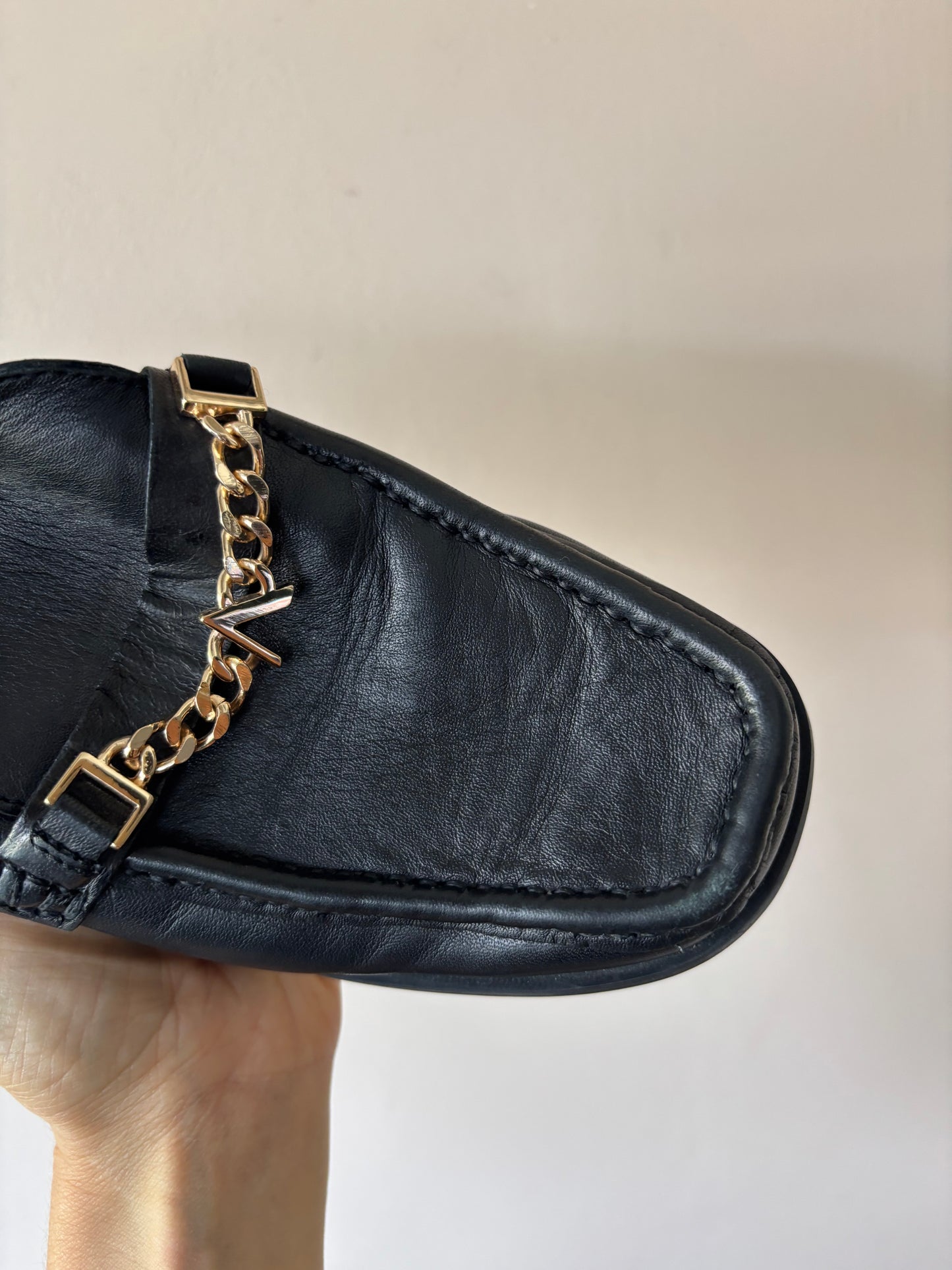 Soft black leather shoes size UK3/4