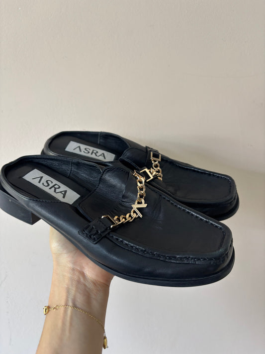 Soft black leather shoes size UK3/4