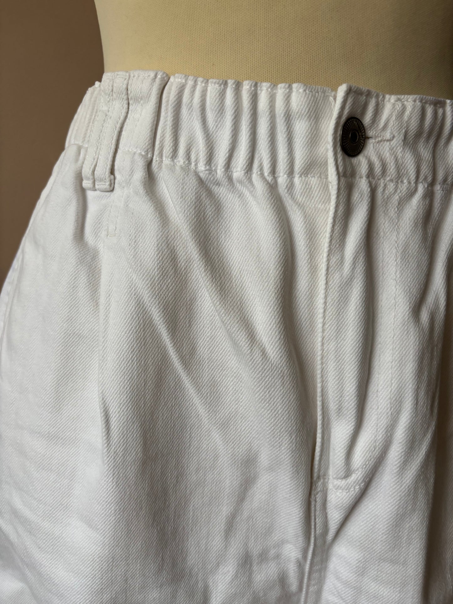 White cotton shorts size 10/12