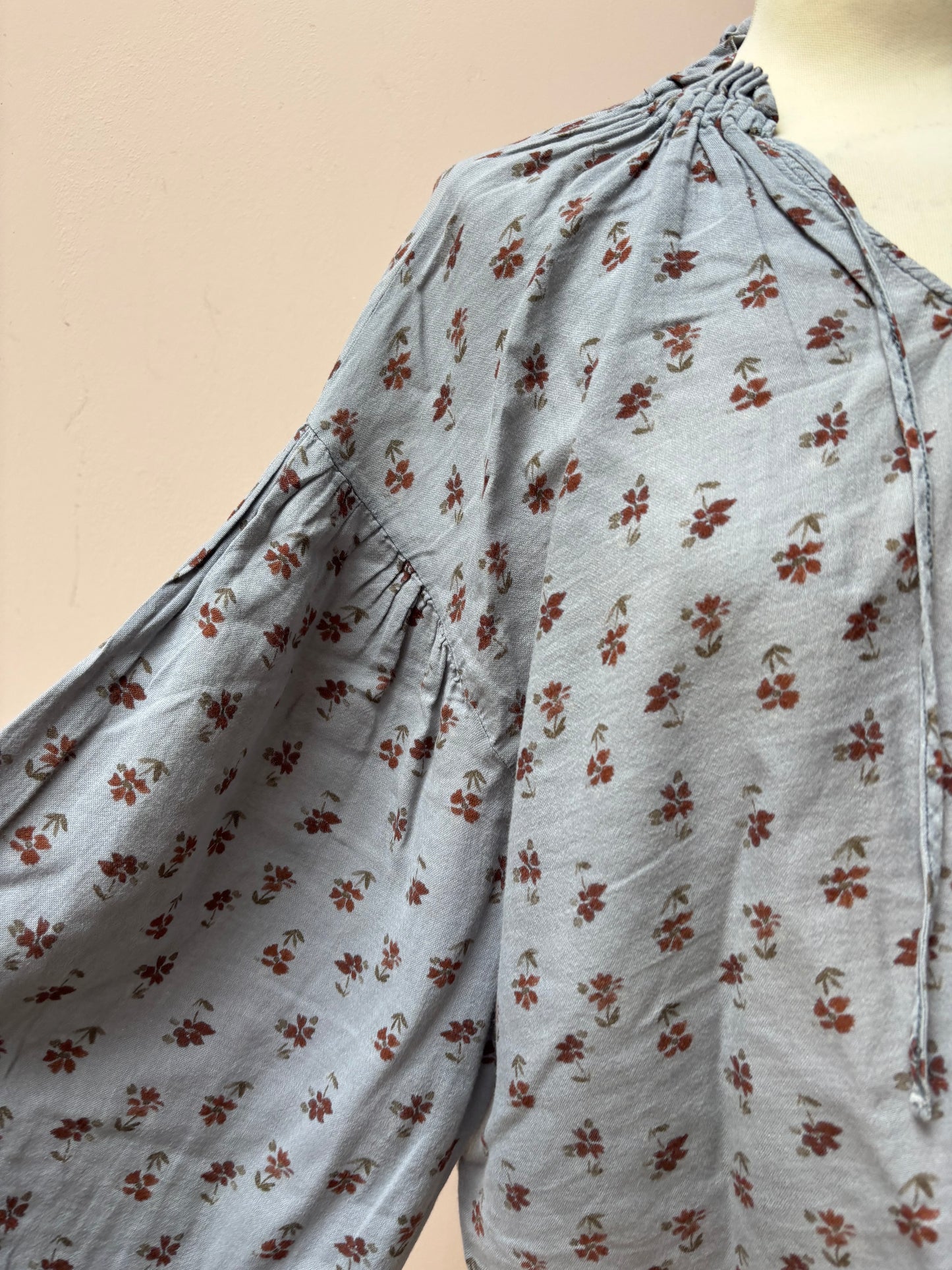 The New Society floral cotton blouse size Medium