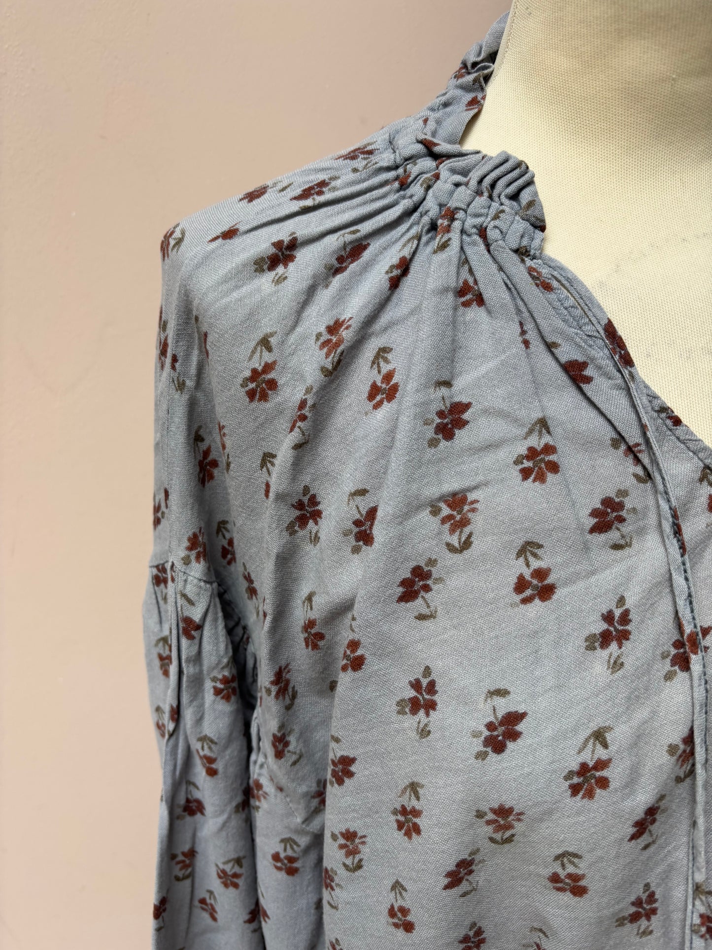 The New Society floral cotton blouse size Medium