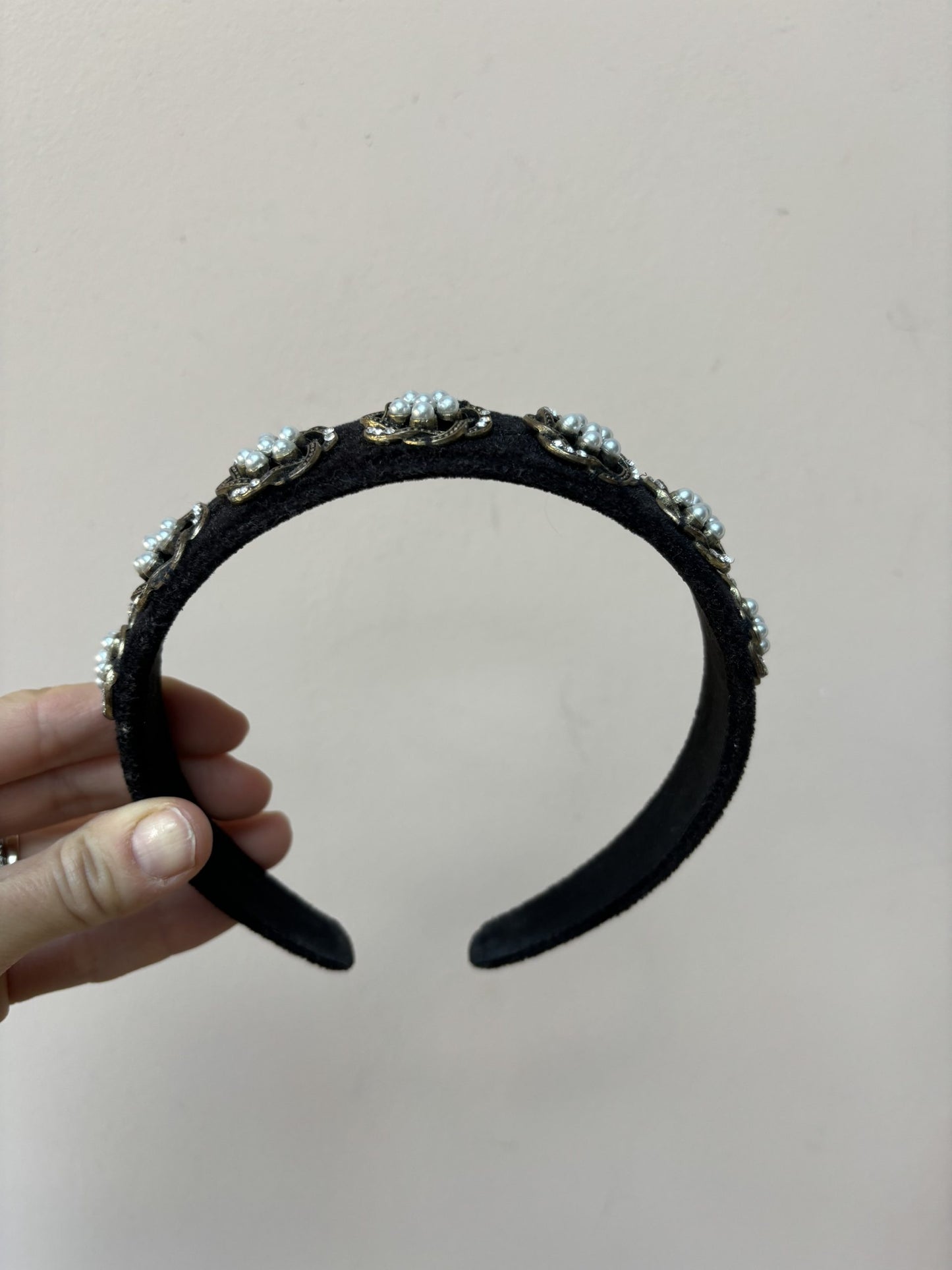 Headband with lovely pearl and stone detailing