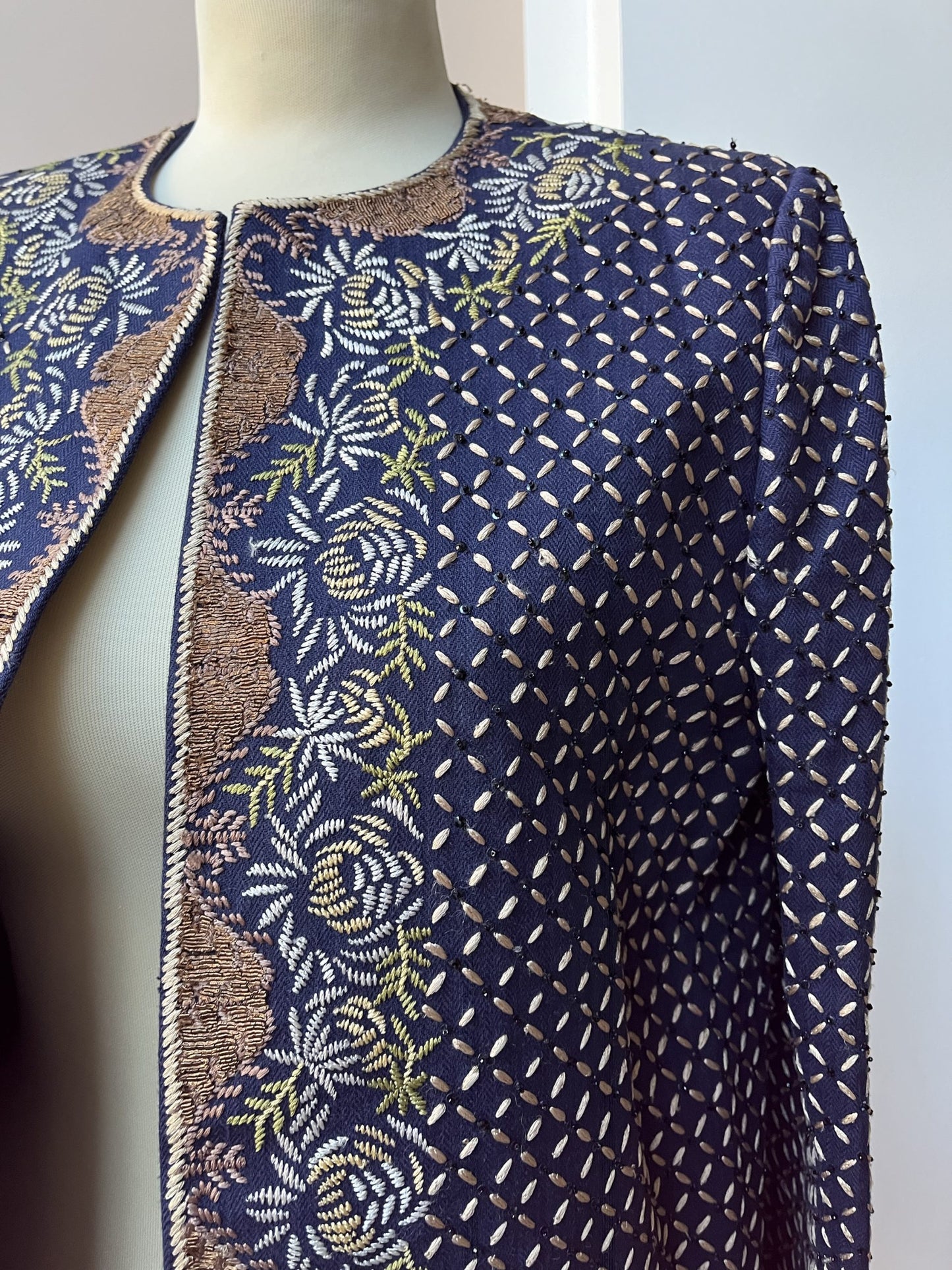 Vintage embroidered jacket Size 8/10