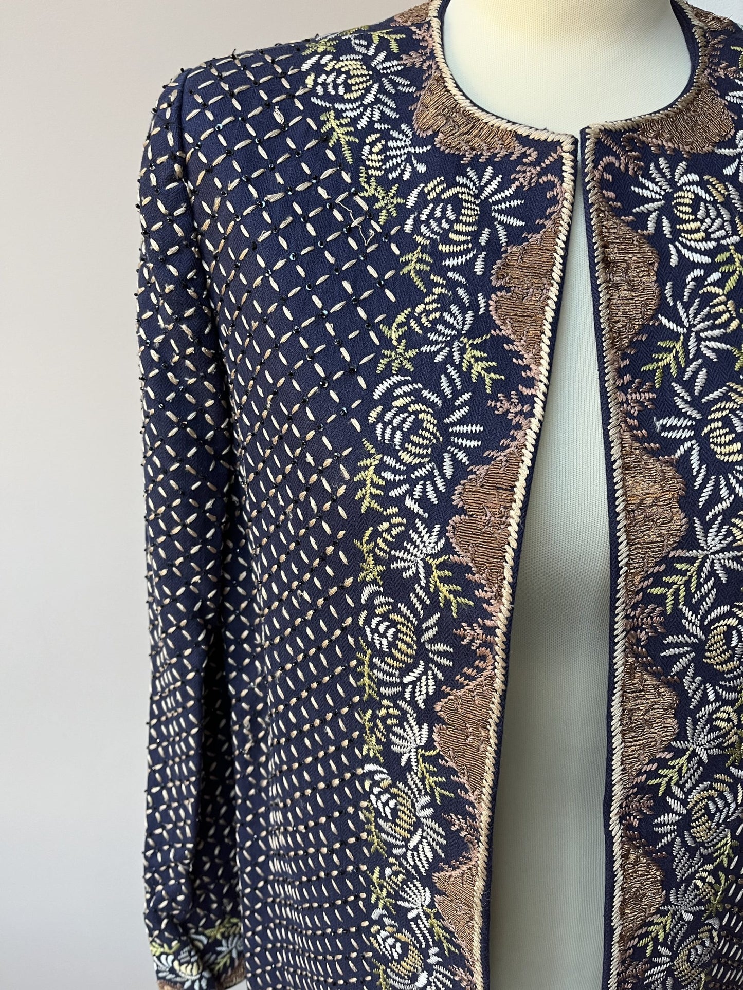 Vintage embroidered jacket Size 8/10