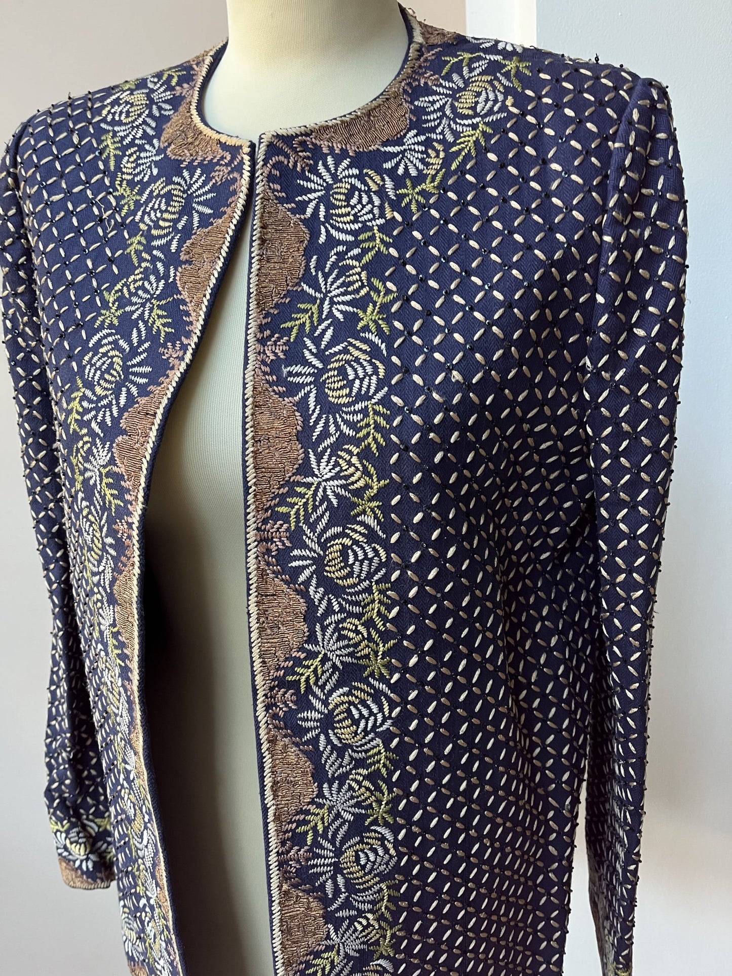 Vintage embroidered jacket Size 8/10