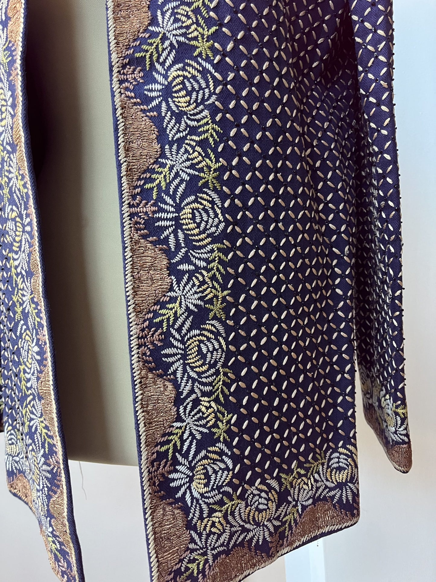 Vintage embroidered jacket Size 8/10