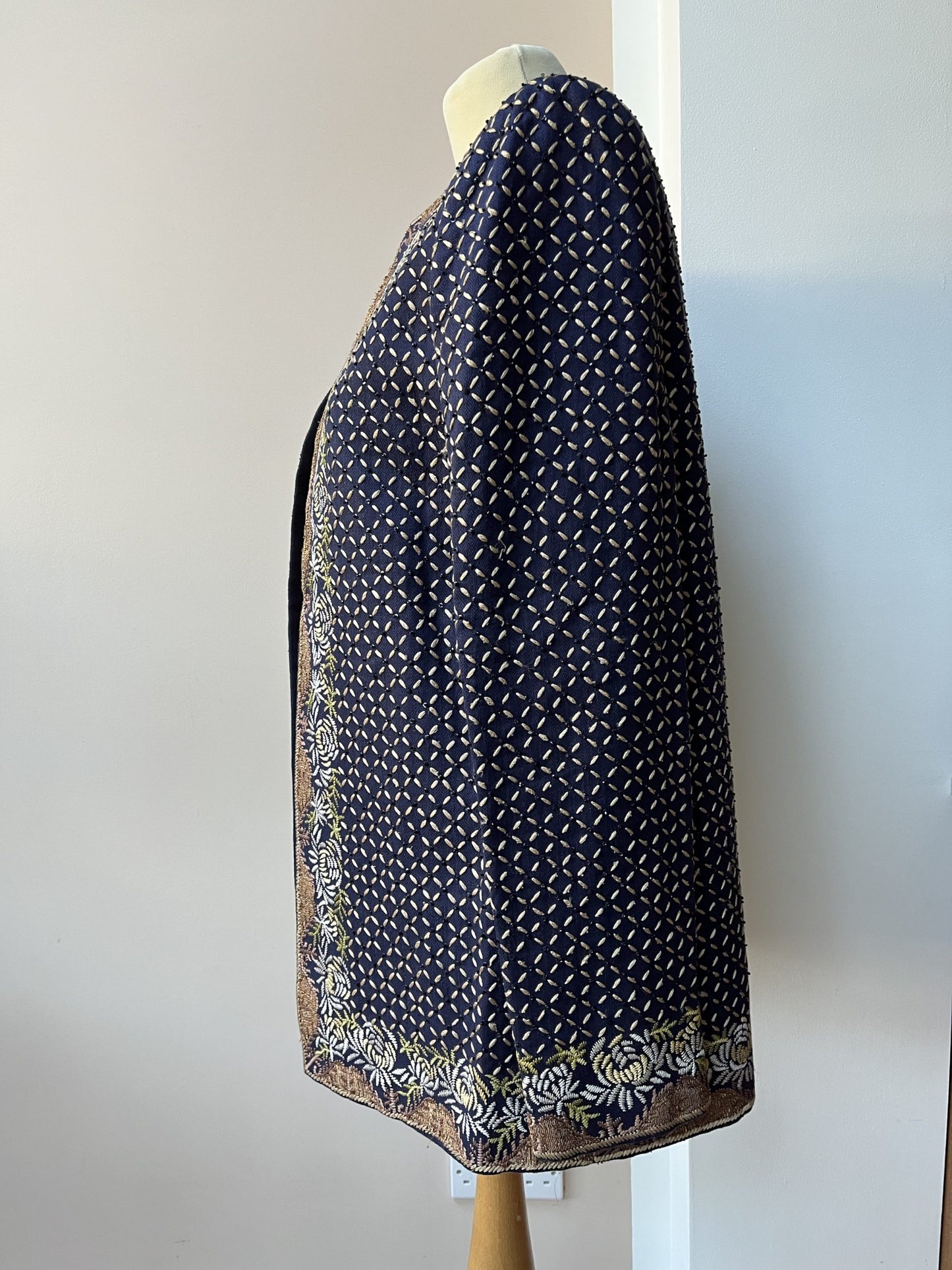 Vintage embroidered jacket Size 8/10