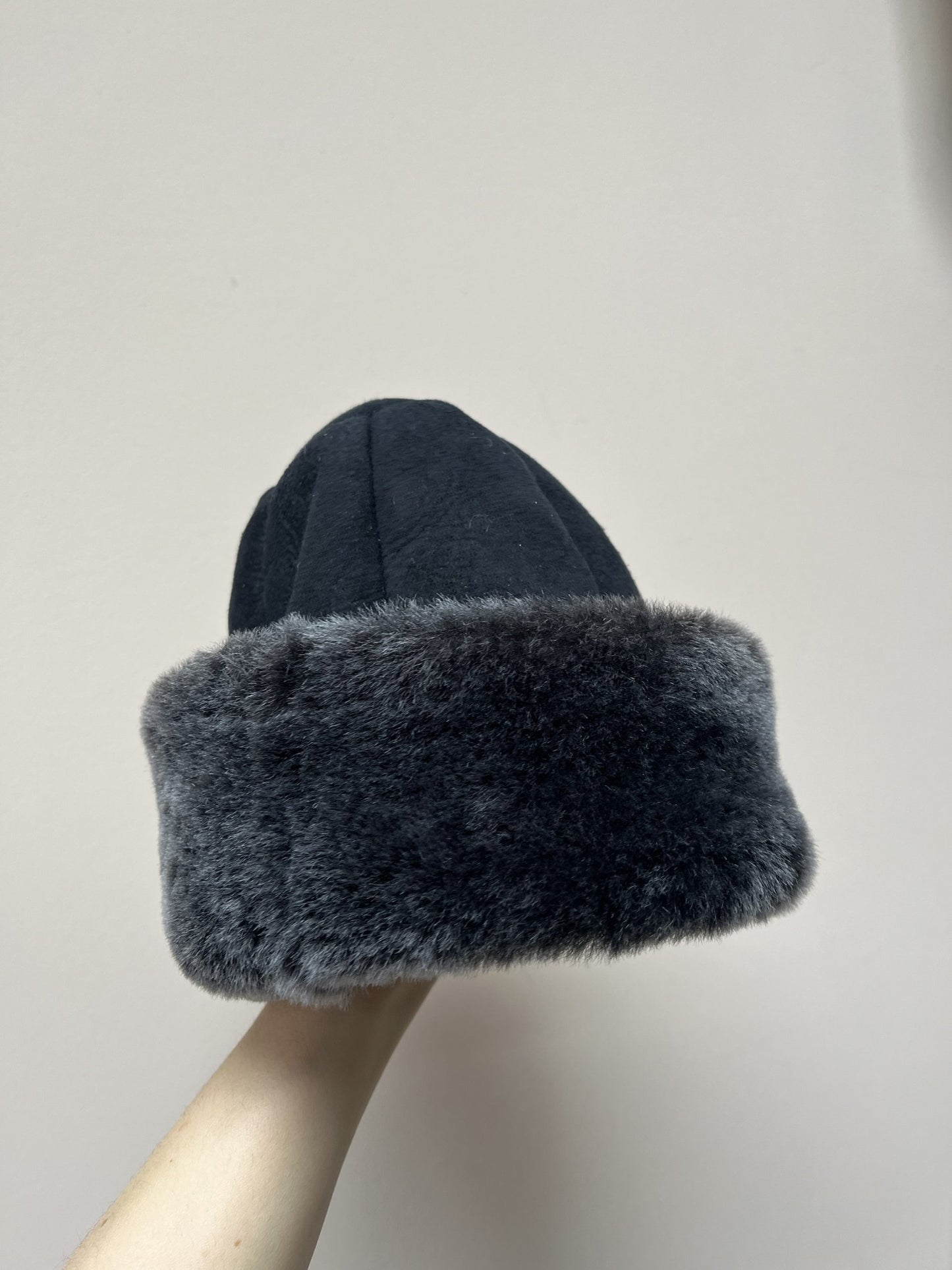 Black sheepskin hat one size
