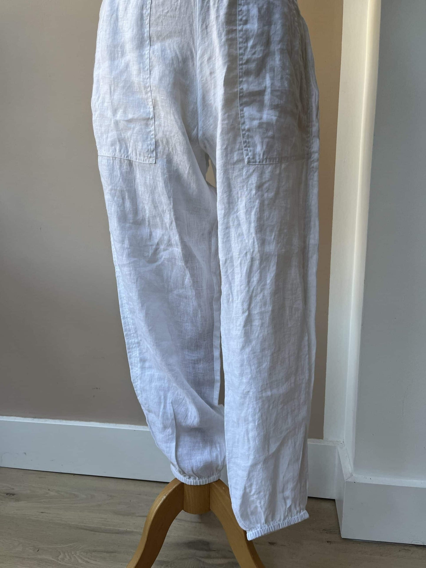 White lightweight trousers size 10