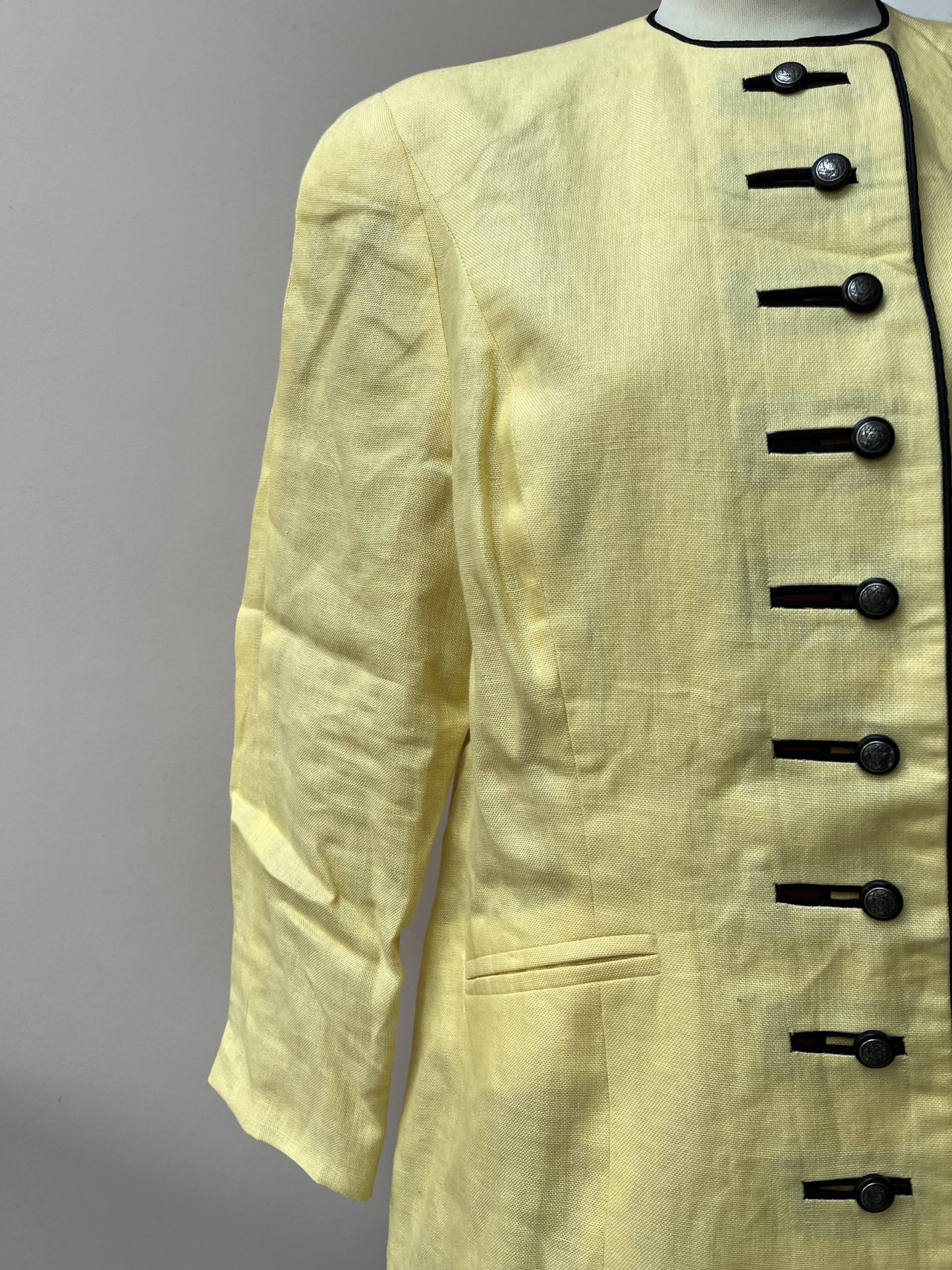 Vintage linen jacket size 14