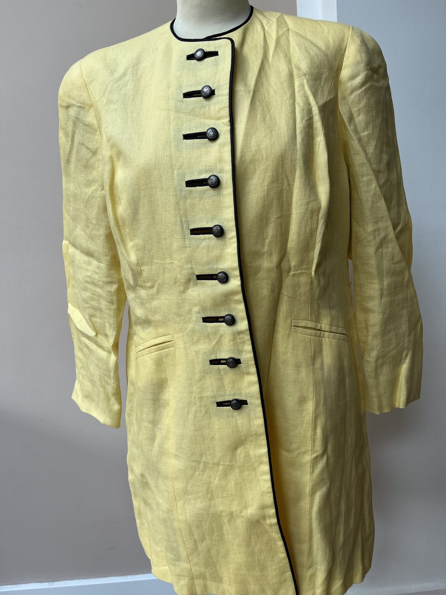 Vintage linen jacket size 14