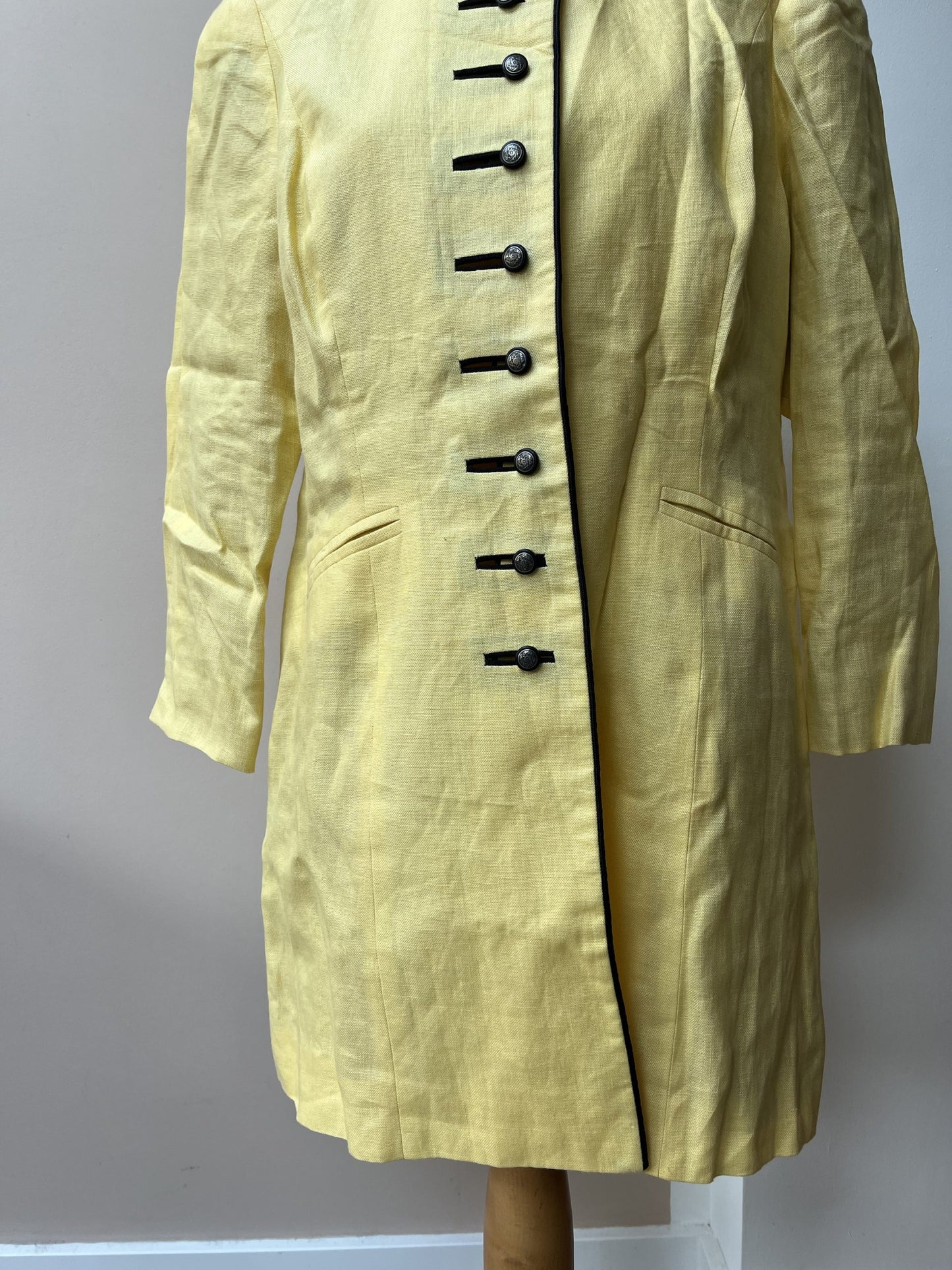 Vintage linen jacket size 14