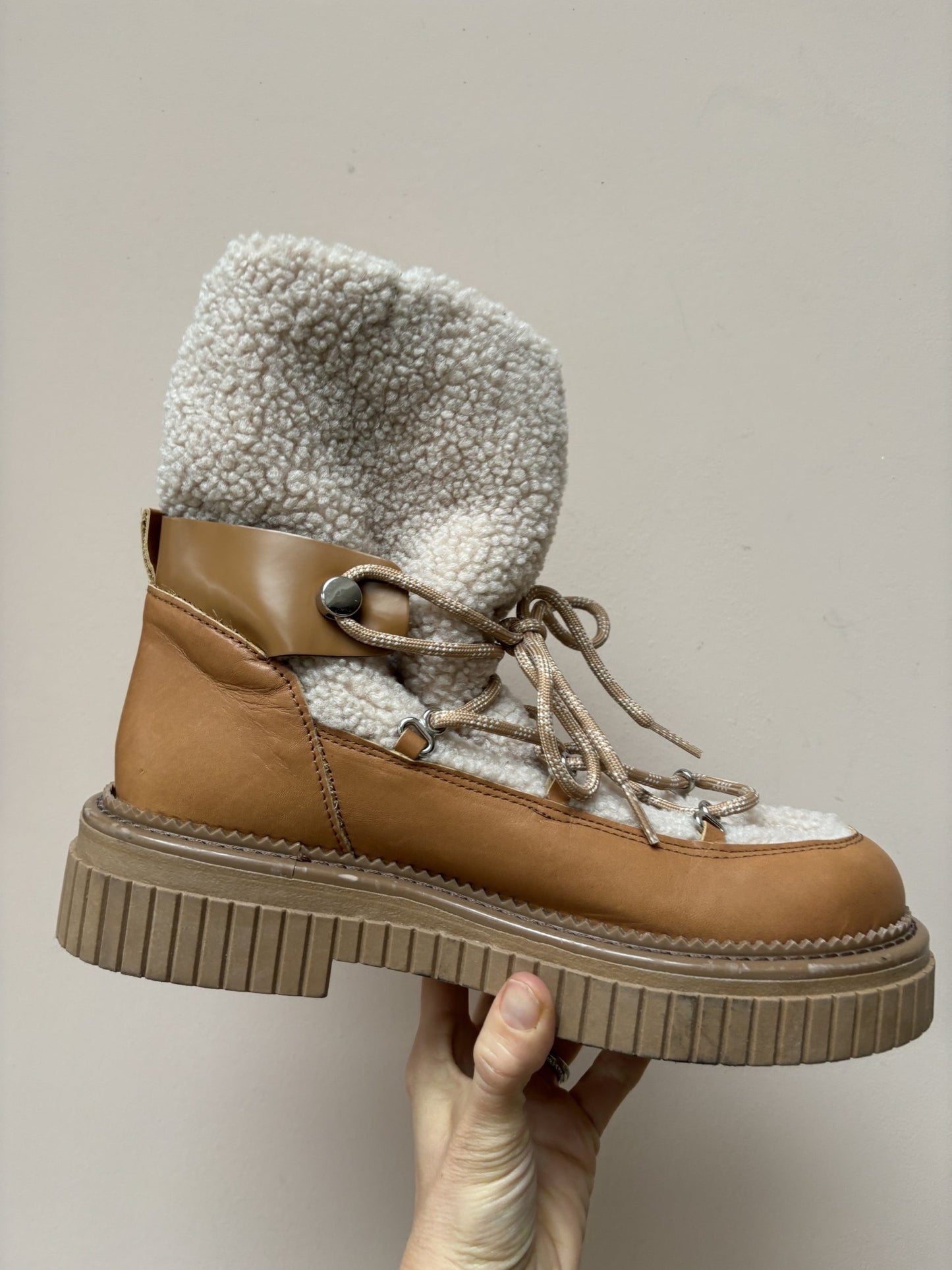 Leather and shearling boots size 41 (UK8)