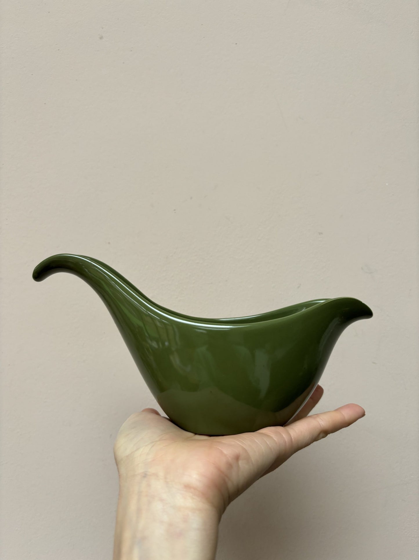 Vintage Midwinter Riverside gravy boat