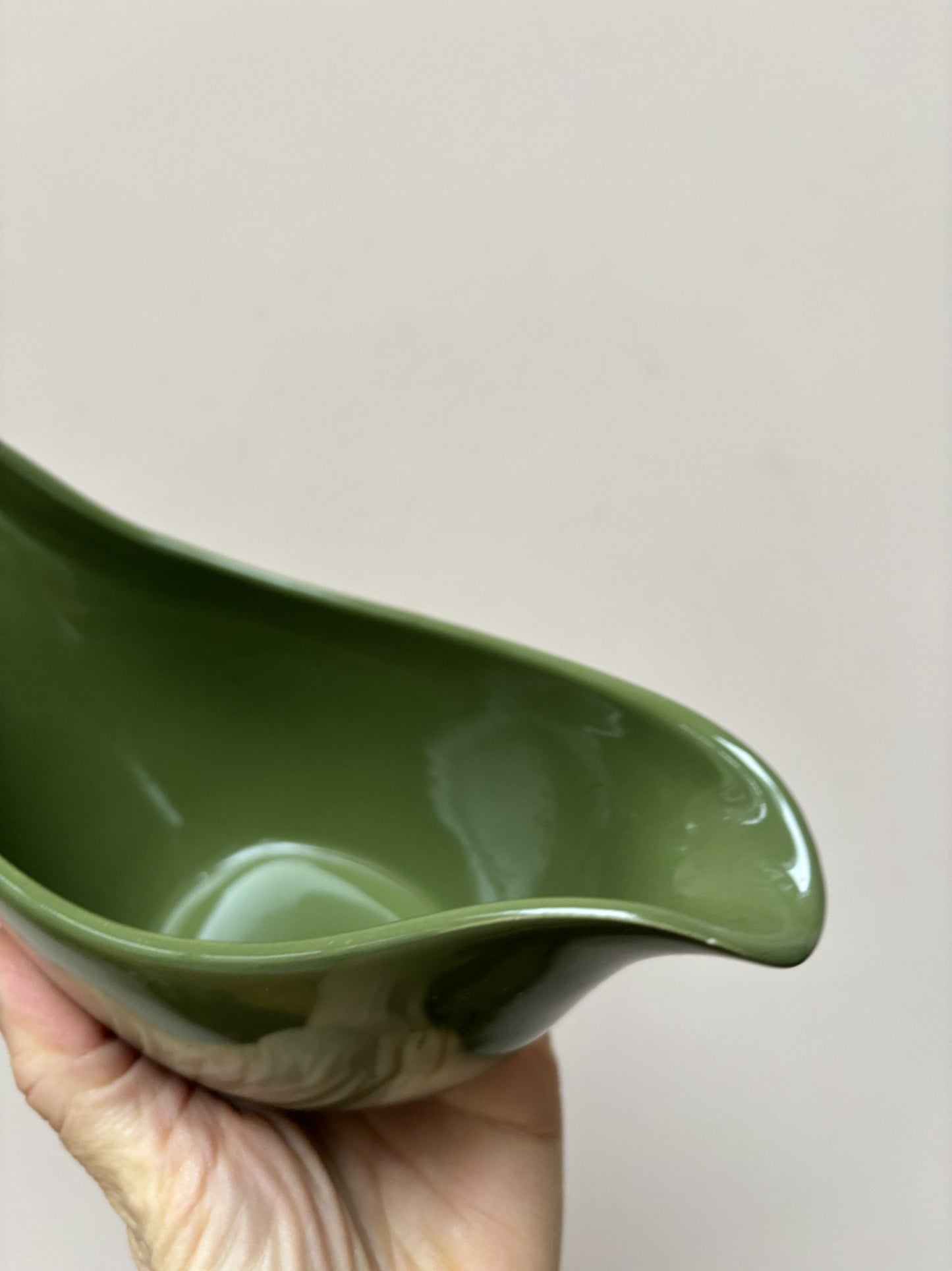Vintage Midwinter Riverside gravy boat