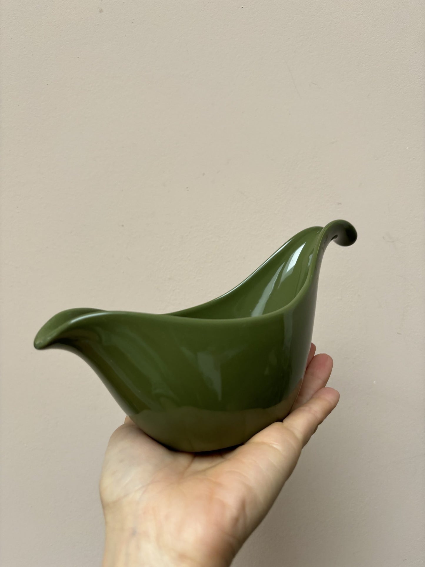 Vintage Midwinter Riverside gravy boat