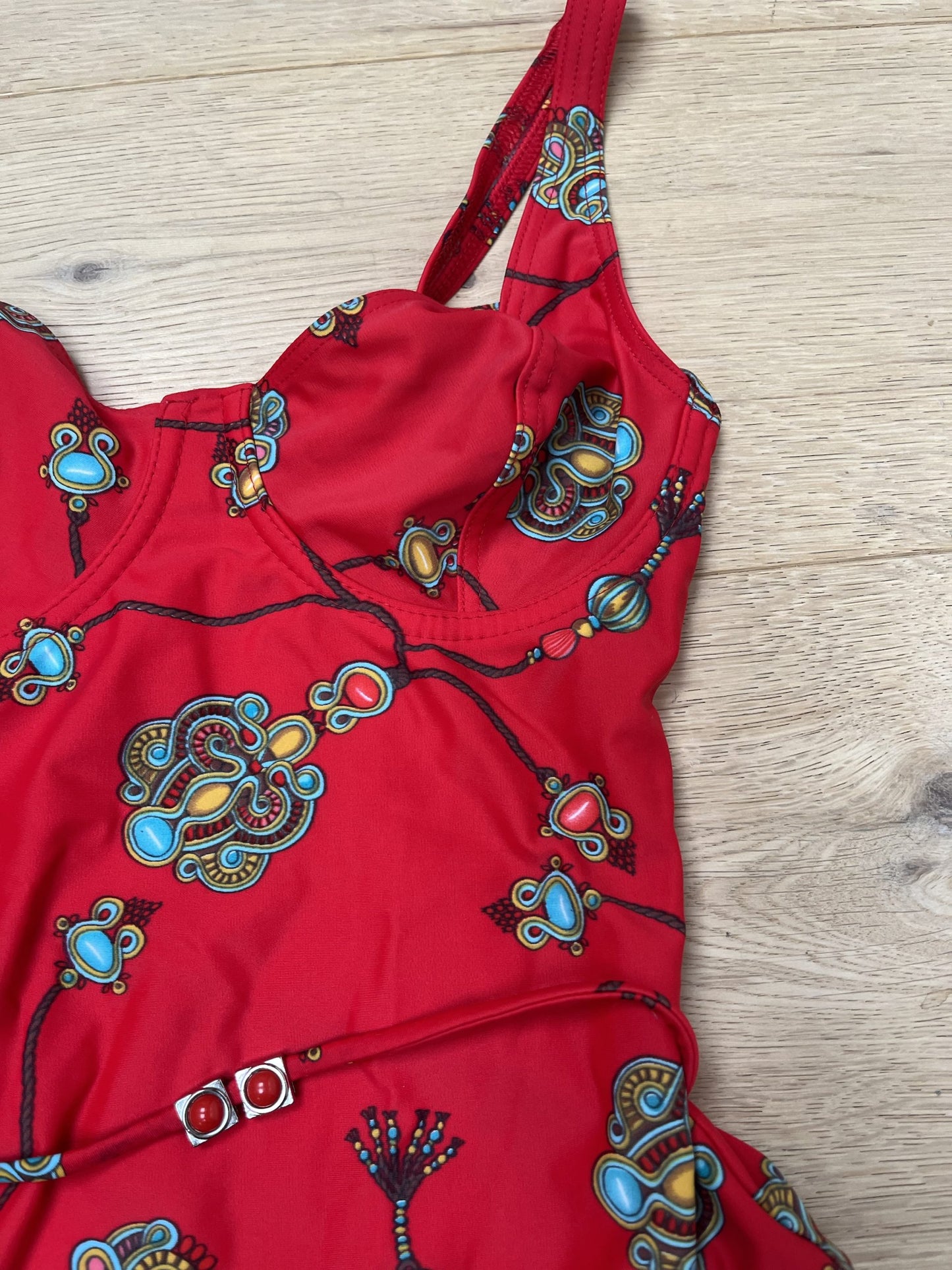 Vintage swimsuit with skinny belt size 10