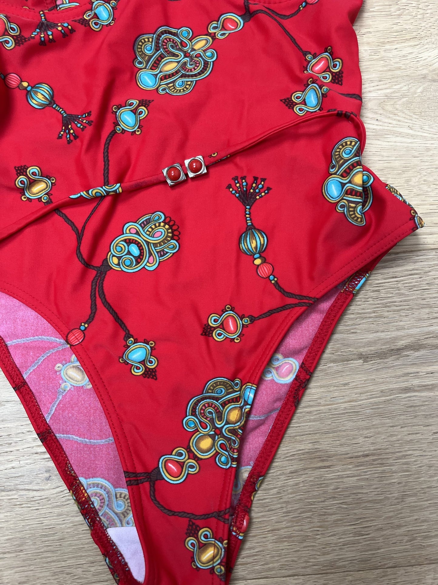 Vintage swimsuit with skinny belt size 10