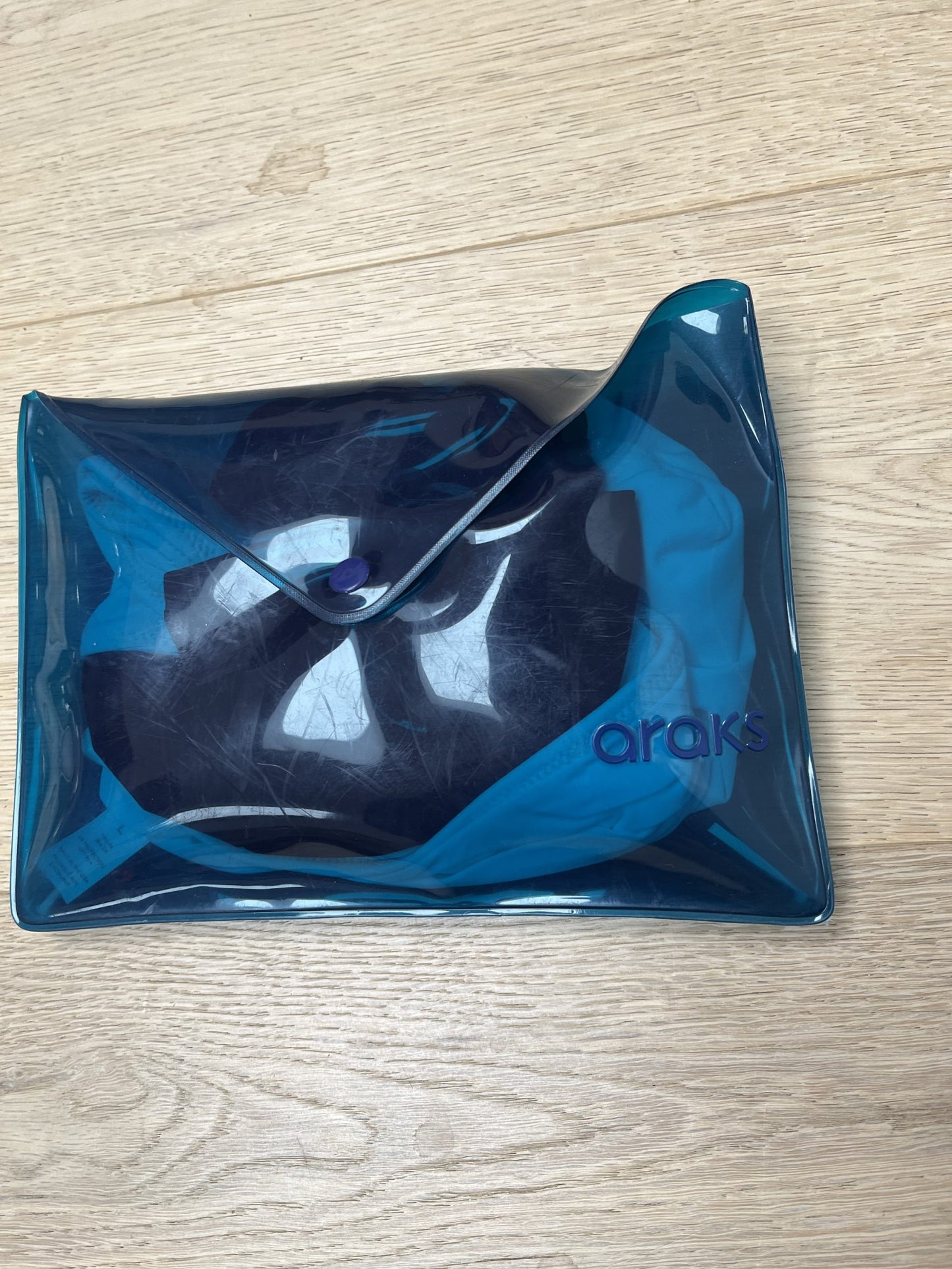 Araks cut out one shoulder swimsuit size Large