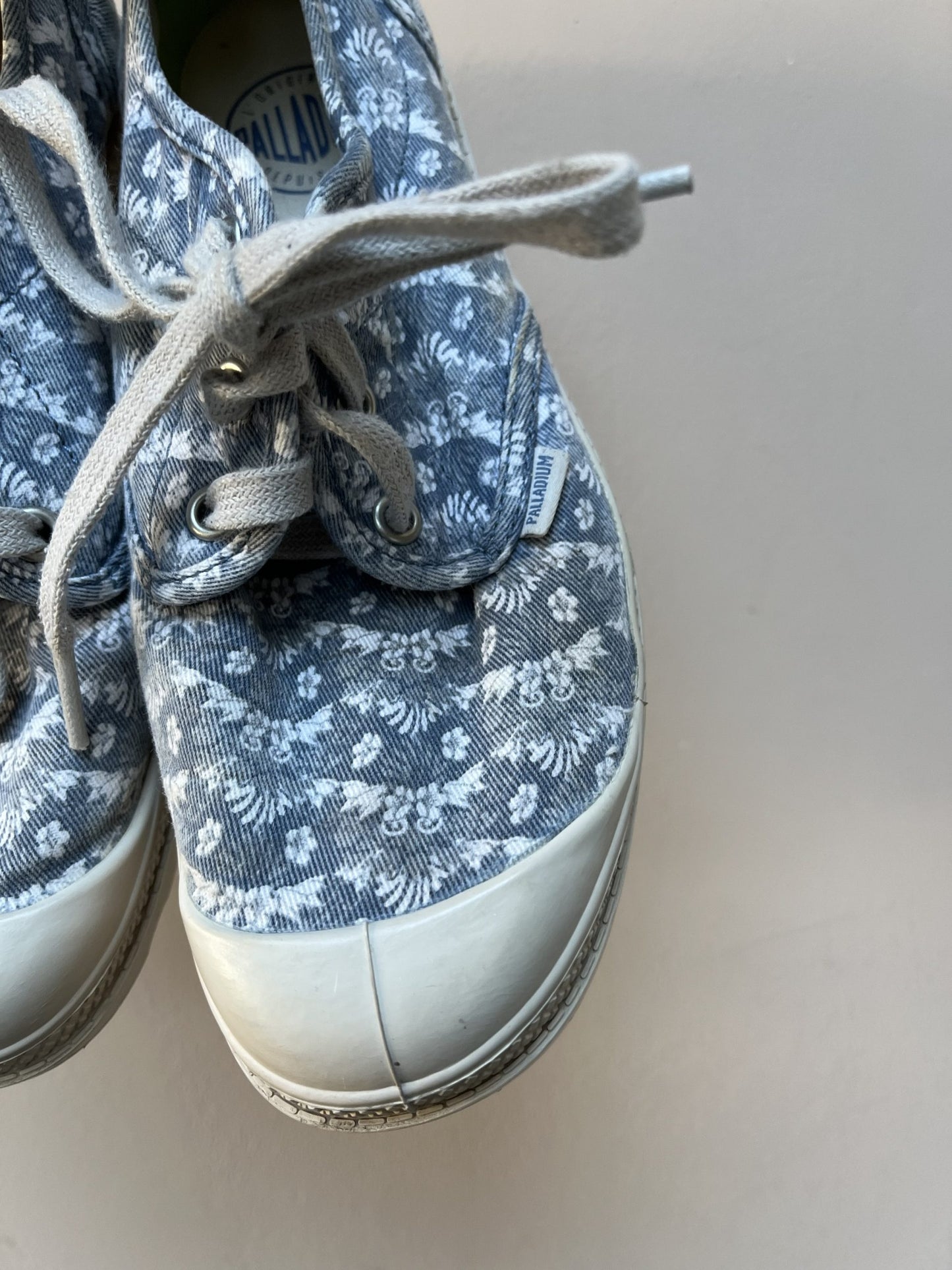 Palladium shoes size UK5