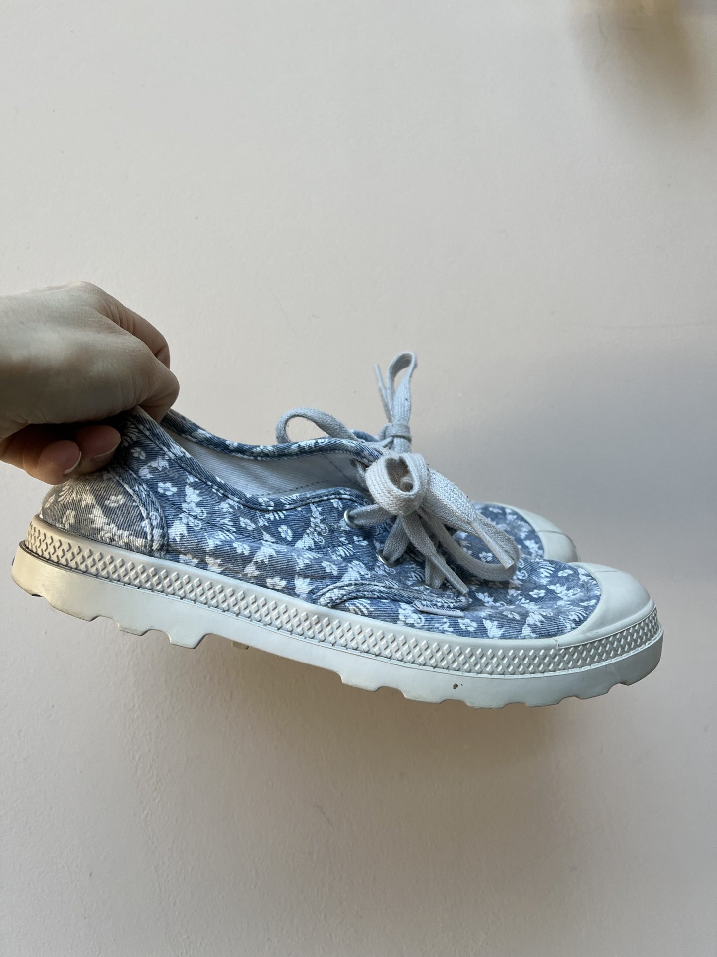 Palladium shoes size UK5