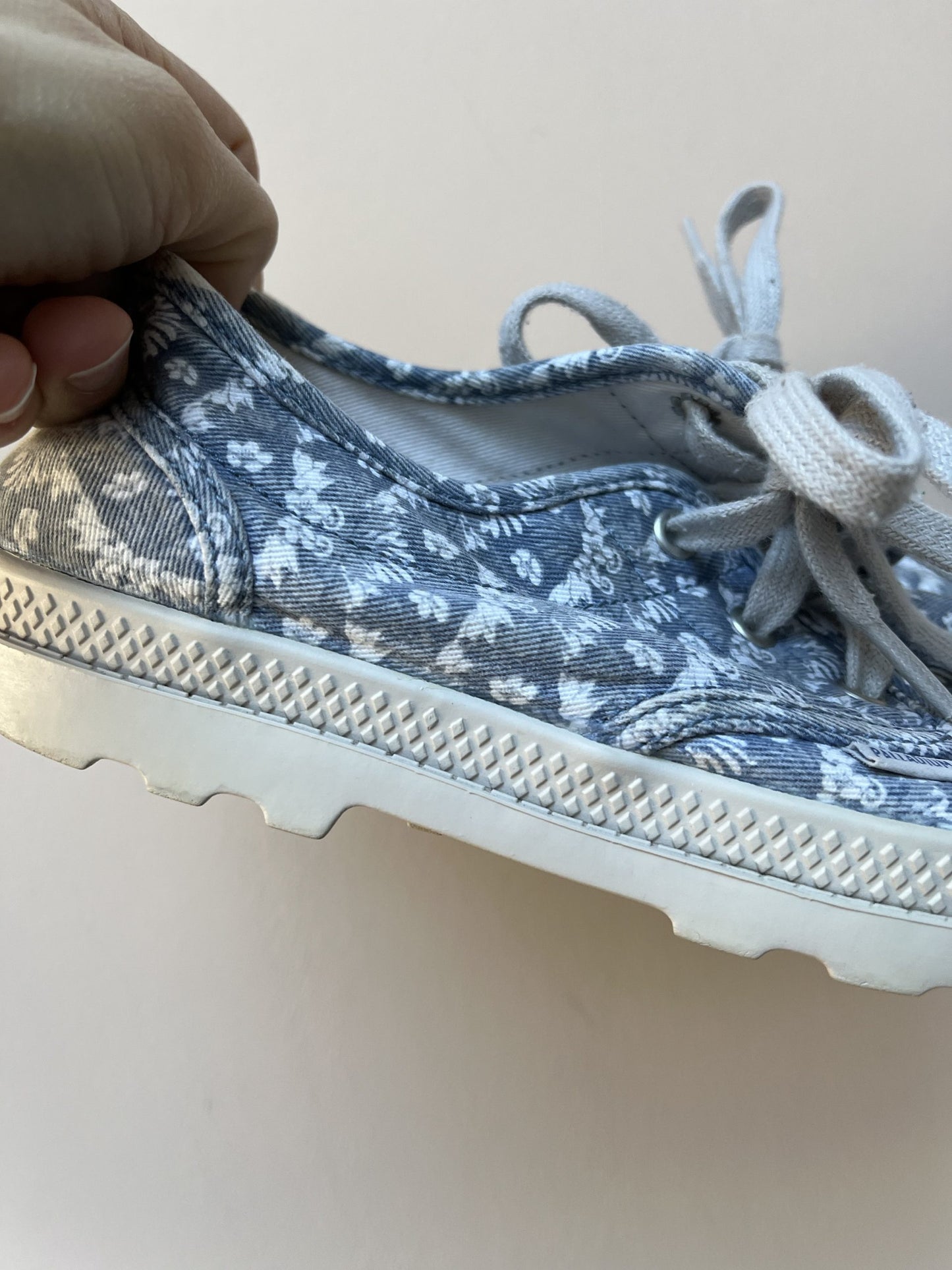 Palladium shoes size UK5